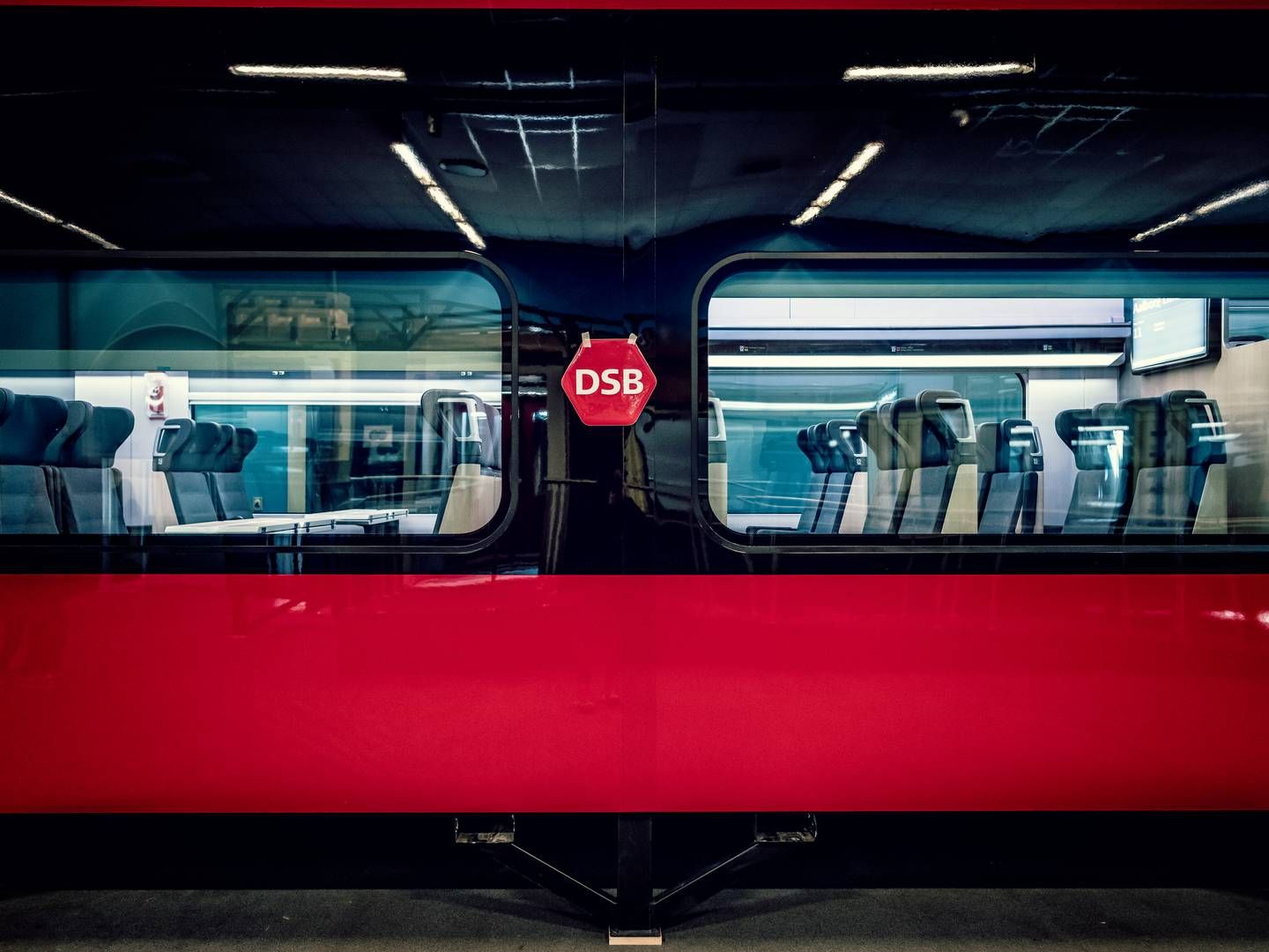 Passagere hos DSB vil i fremtiden blive talt og sporet via deres mobiltelefoner, så DSB kan se forskellige rejsemønstre. På billedet ses det nye IC5-tog. | Foto: Linda Johansen