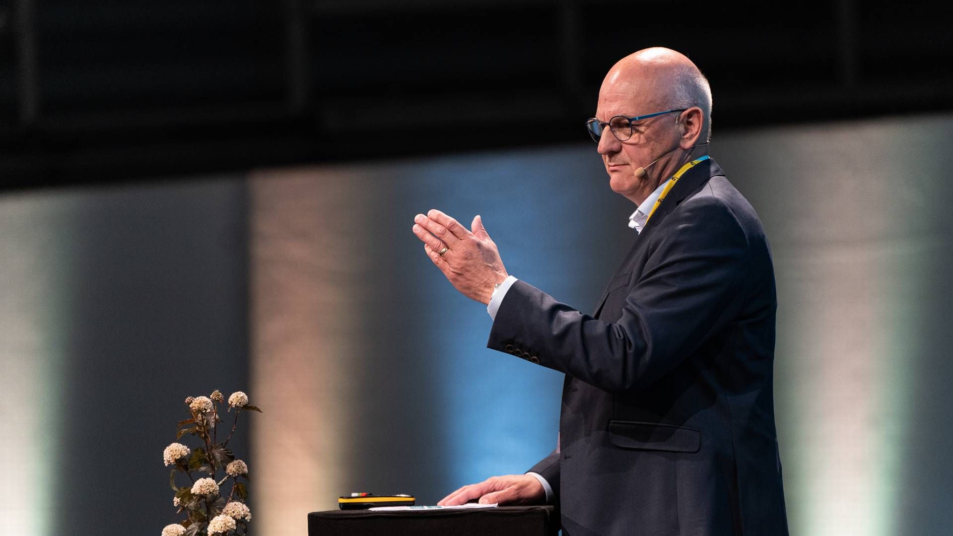 Vagn Hansen, adm. direktør i Sparekassen Danmark, oplyser, at der er indgået særlige aftaler med de fire største aktionærer i Totalbanken. | Foto: Jan Bjarke Mindegaard, Watch Medier