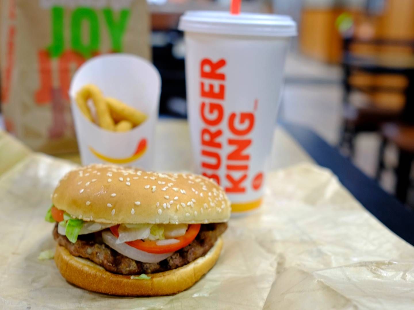 Anklagerne går på, at burgerne ser 35 pct. større ud end som her i en Burger King i byen Charlotte. Foto: Chuck Burton/AP/Ritzau Scanpix
