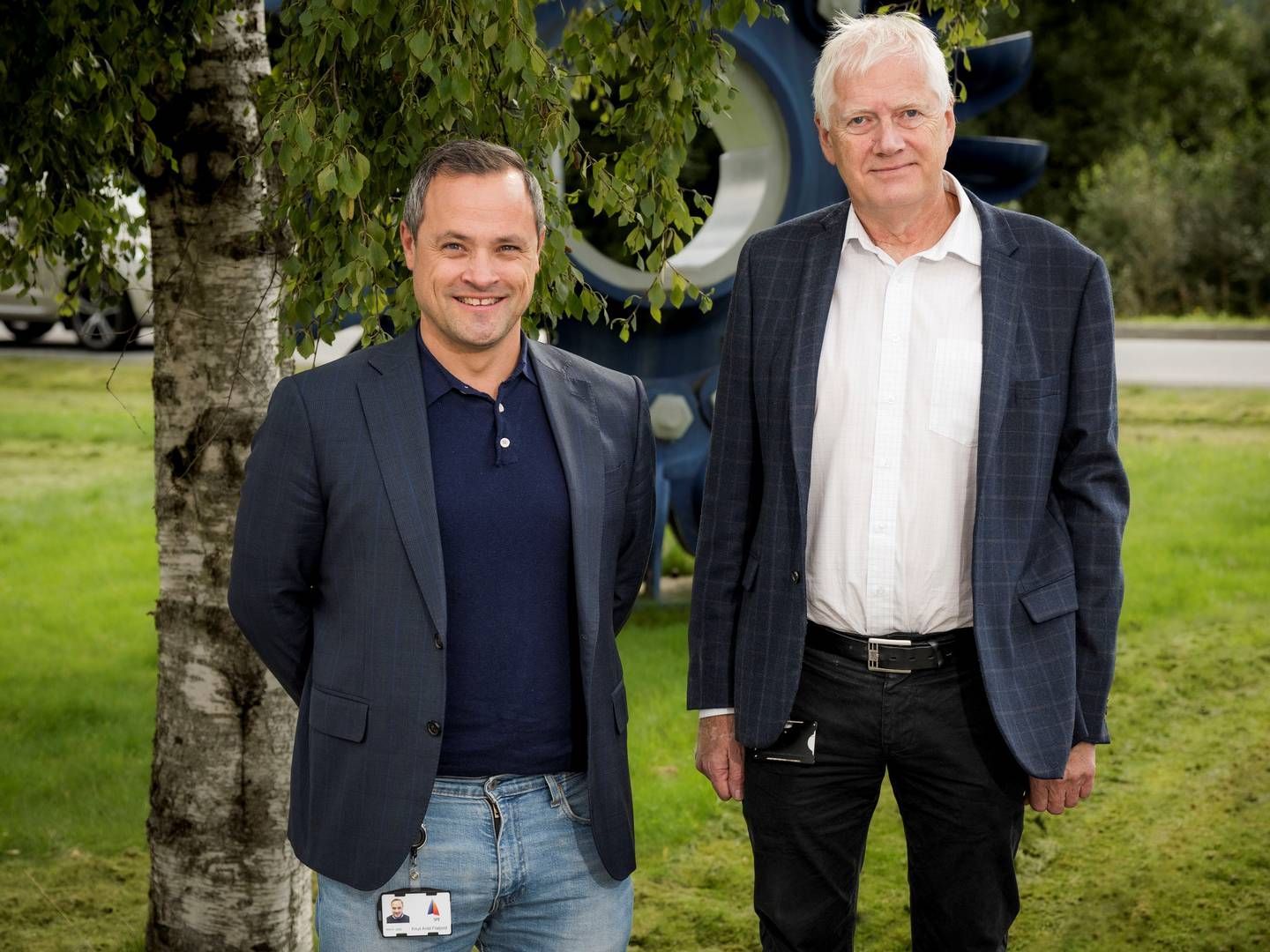 GODT ANDRE KVARTAL: Produksjonsdirektør i SFE Knut Arild Flatjord og konsernsjef i SFE Johannes Rauboti la frem nye tall denne uken. | Foto: Sogn og Fjordane Energi