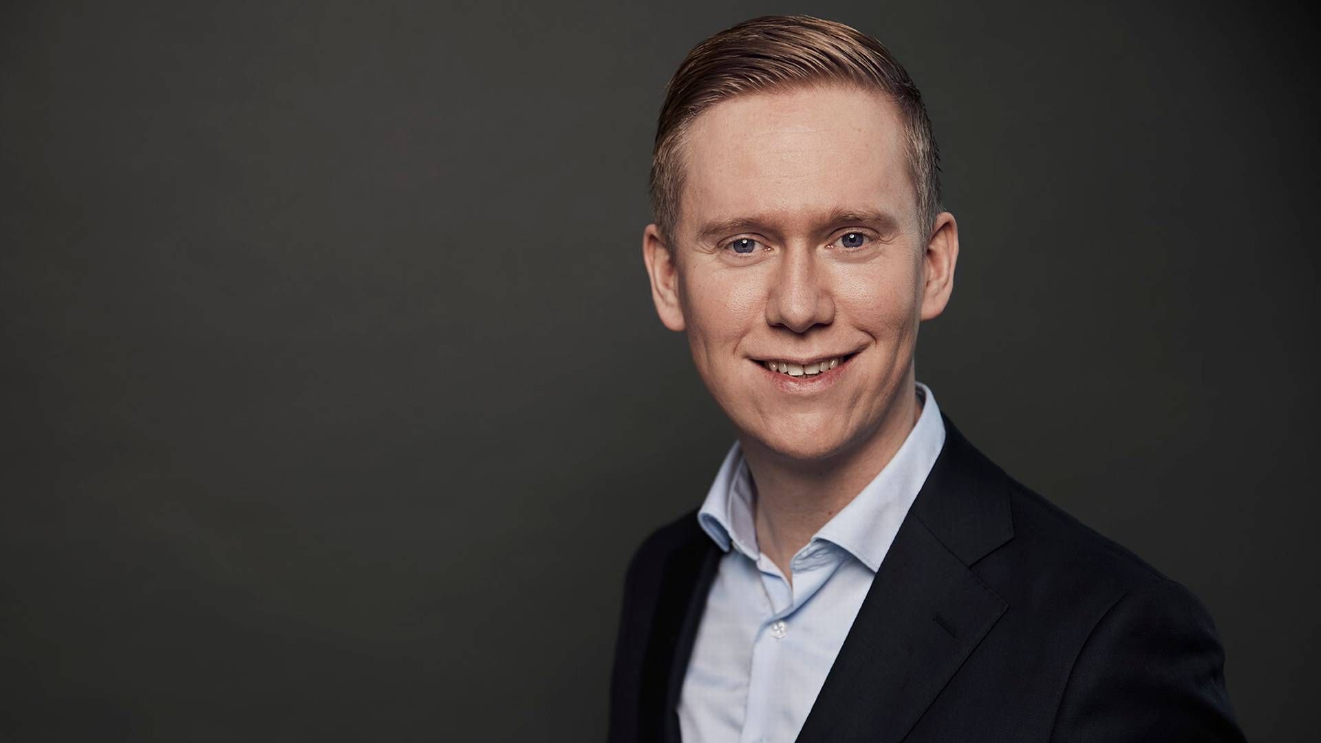 Rasmus Thingholm, formand for Djøf Advokat, siger til Finans, at han kan blive lidt bekymret over, at advokathusene ikke selv lægger deres tal offentligt frem, når de allerede har dem. | Foto: Pr / Djøf