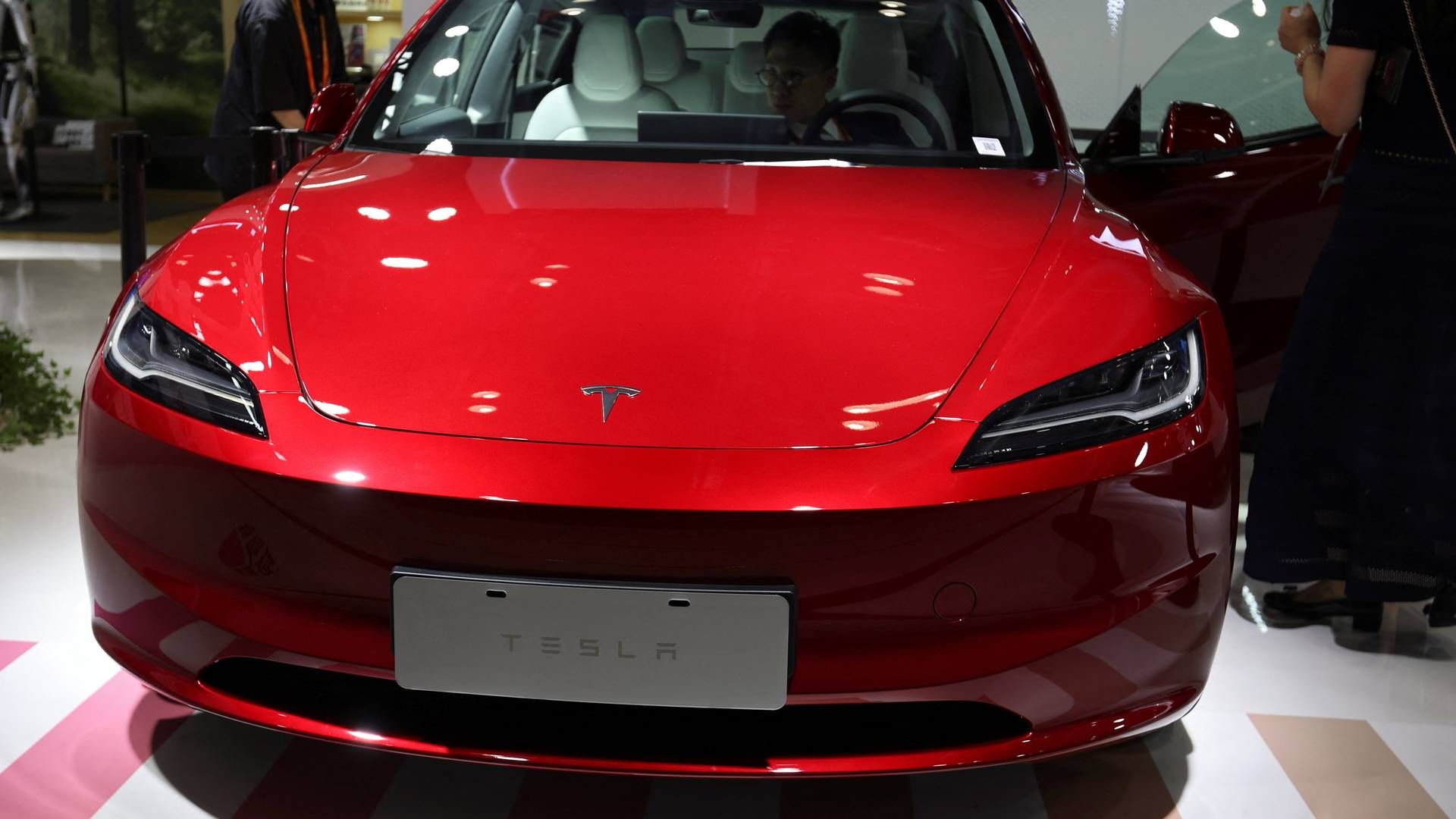 Den opdaterede Model 3 ventes klar til levering i Europa i slutningen af oktober | Foto: Florence Lo/Reuters/Ritzau Scanpix