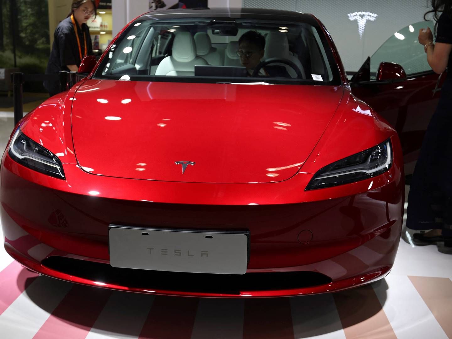Den opdaterede Model 3 ventes klar til levering i Europa i slutningen af oktober | Foto: Florence Lo/Reuters/Ritzau Scanpix