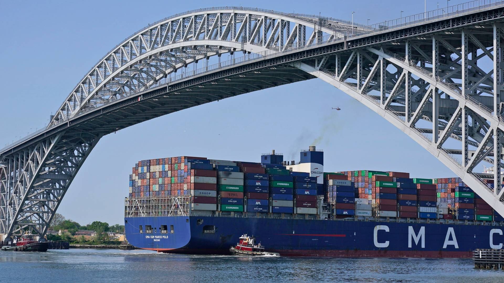 A CMA CGM vessel passes under the Bayonne Bridge in New Jersey. | Photo: Seth Wenig/AP/Ritzau Scanpix