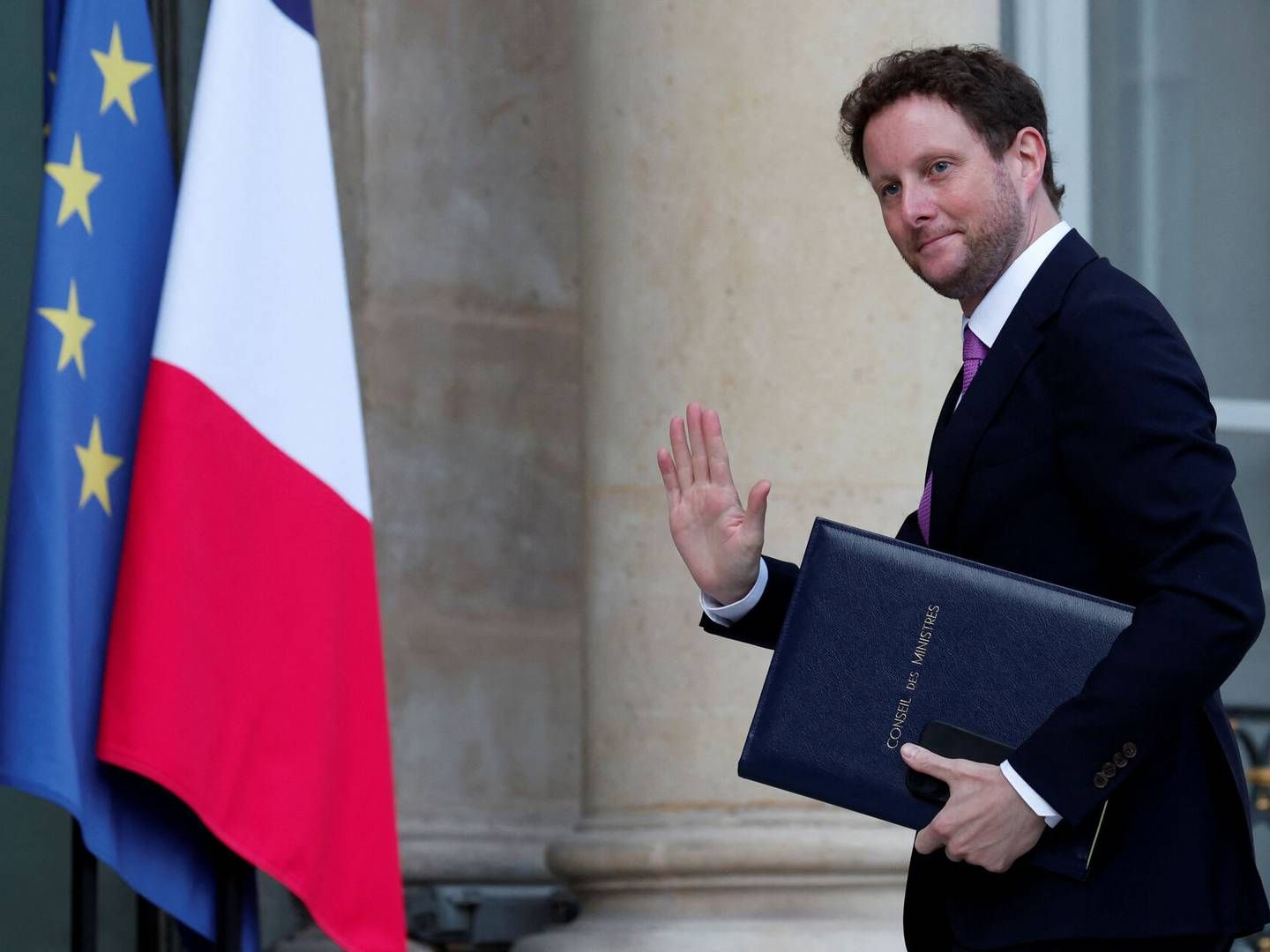 Den franske transportminister, Clément Beaune, vil i stedet investerer i togtrafikken. | Foto: Gonzalo Fuentes/Reuters/Ritzau Scanpix