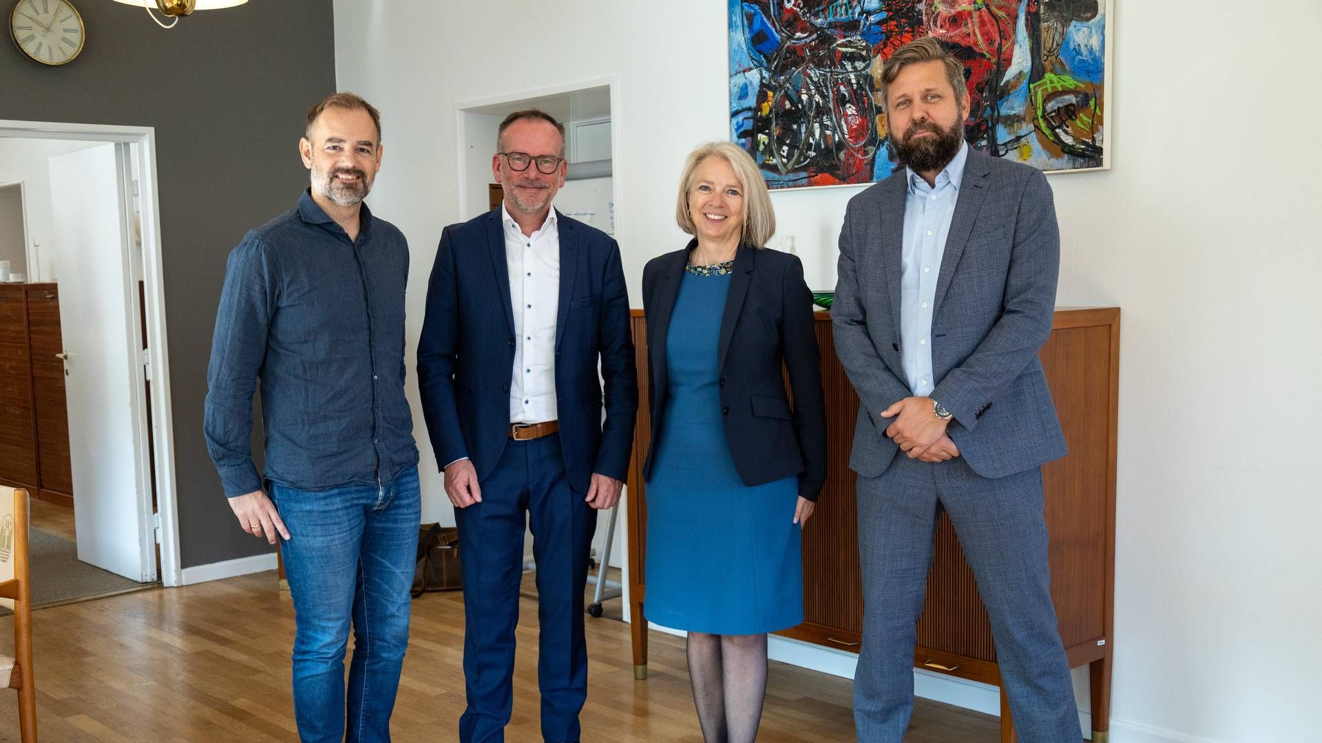 Fra venstre ses Jacob Bundsgaard, borgmester i Aarhus, Peer H. Christensen, direktør i Security Tech Space, Lise Fuhr, forperson i Security Tech Space og direktør i Etno, og Martin Østergaard Christensen, der er stadsdirektør i Aarhus Kommune. | Foto: Pr