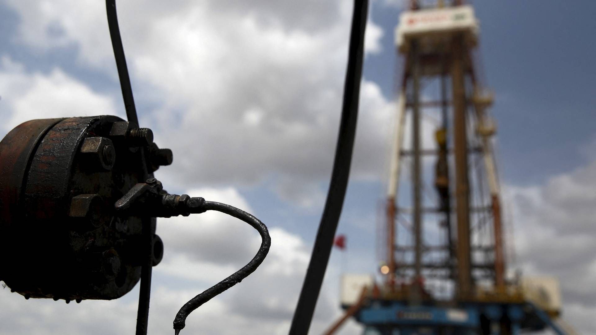 Den saudiarabiske oliereduktion er på en million tønder olie om dagen. Den begyndte allerede i juli. Ruslands reduktion er på 300.000 tønder om dagen. | Foto: Carlos Garcia Rawlins