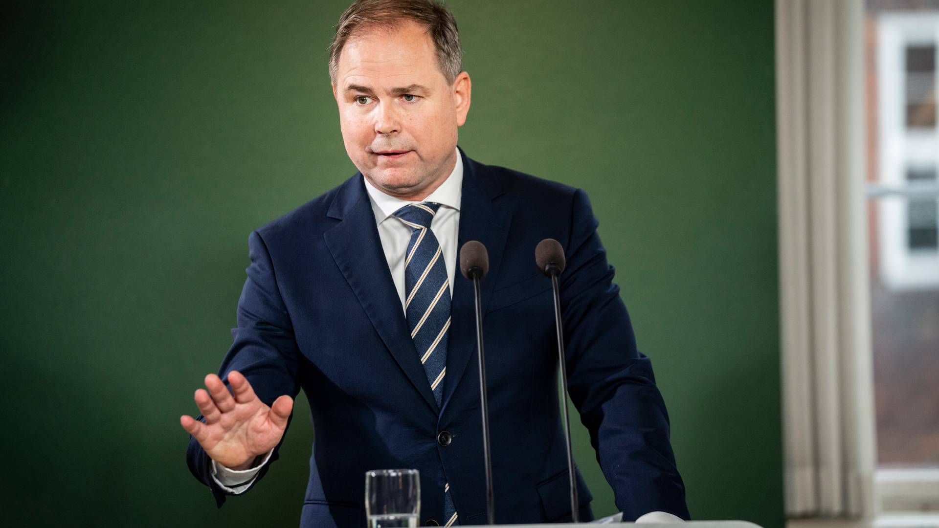 Nicolai Wammen (S) løftede på et pressemøde sløret for et tiltag i regeringens finanslovsforslag, der ifølge regeringen skulle sætte skub under udfasningen af naturgas. | Foto: Ida Marie Odgaard