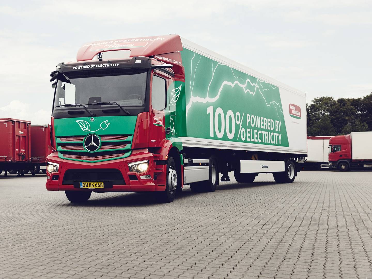 Der er tale om den første af de 11 lastbiler, som logistikselskabet fik støtte til fra Energistyrelsen. | Foto: Frode Laursen / PR