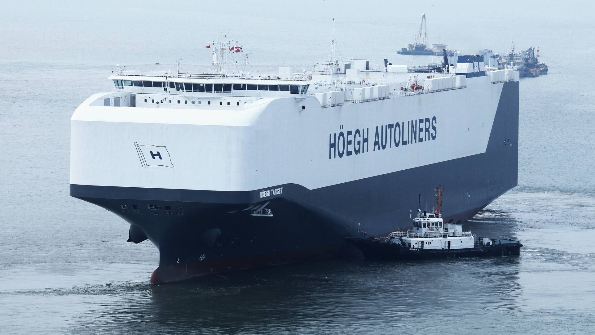 Mærsk sælger en andel af rederiet Höegh Autoliners, som sejler med biler. | Foto: Pr-foto
