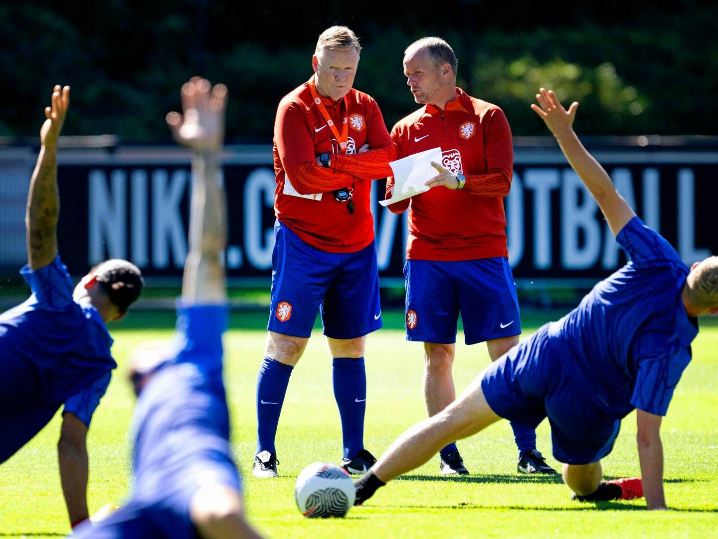Det hollandske fodboldlandshold har i løbet af den sidste uge været samlet i forbindelse med to EM-kvalifikationskampe. | Foto: Olaf Kraak
