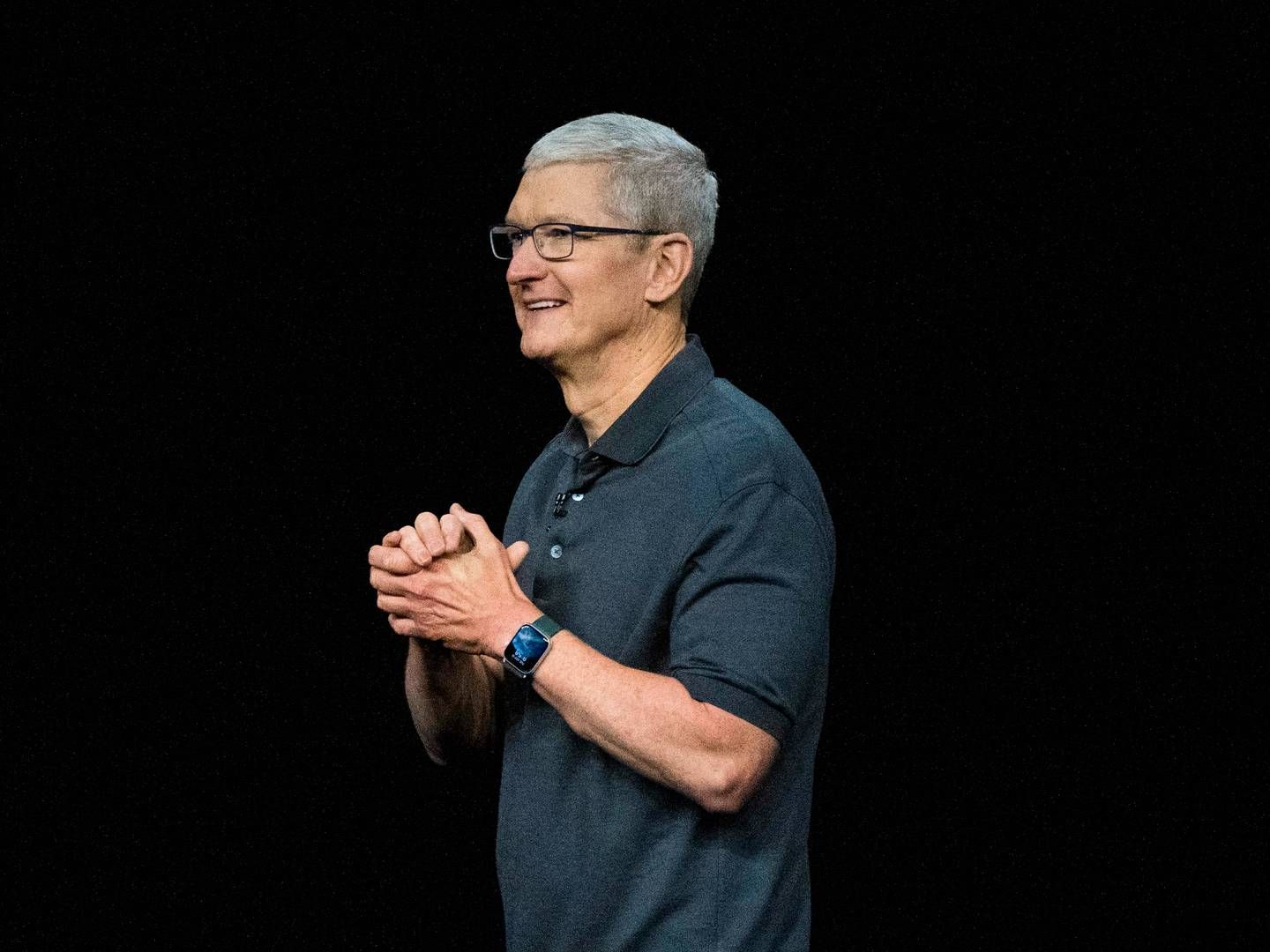 Apples topchef, Tim Cook, præsenterer den nye iPhone 15 på et pressemøde | Foto: Nic Coury
