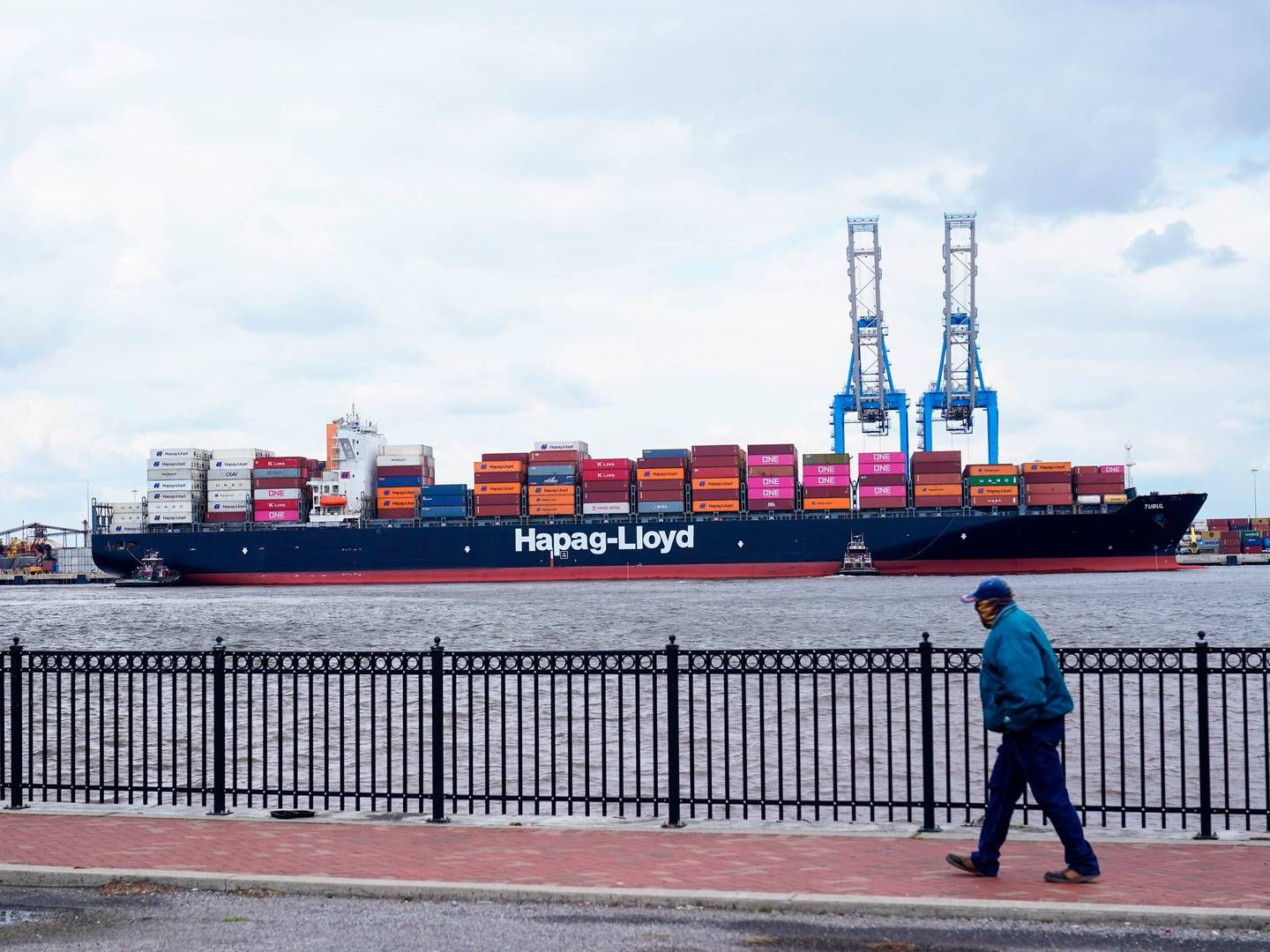 Fragtpriserne på containere fra Kina til USA's østkyst, herunder havnen i Philadelphia, er dykket i den seneste uge. | Foto: Matt Rourke/AP/Ritzau Scanpix