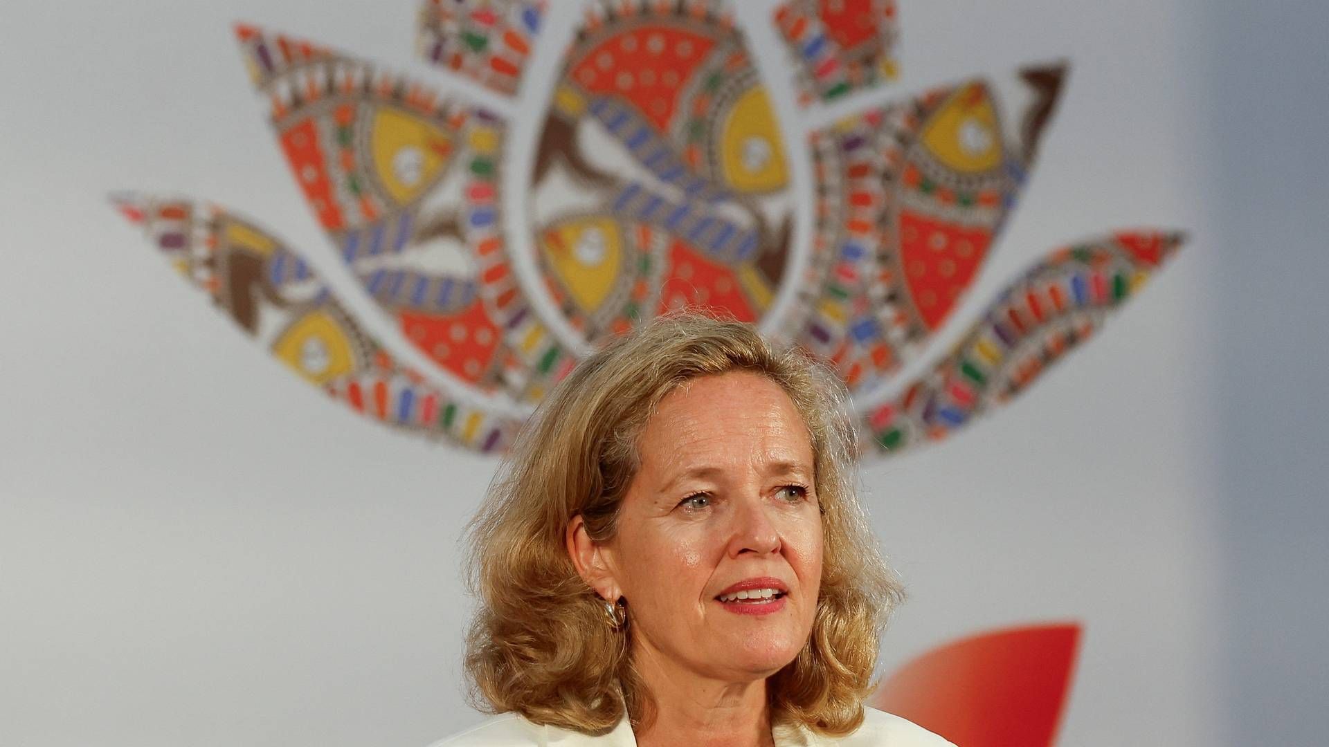 Spaniens økonomiminister Nadia Calviño er ligesom den danske EU-Kommissær, Margrethe Vestager, kandidat til posten som formand for Den Europæiske Investeringsbank. | Foto: Adnan Abidi/Reuters/Ritzau Scanpix