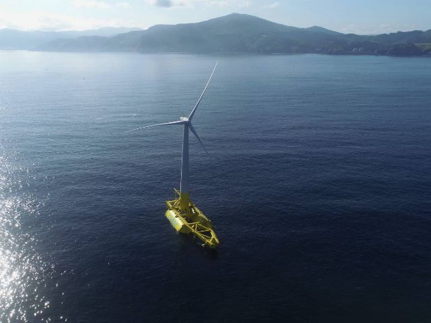 The project consists of a 2 MW wind turbine to be located 2 miles off the Basque coast. | Foto: Pr Saitec