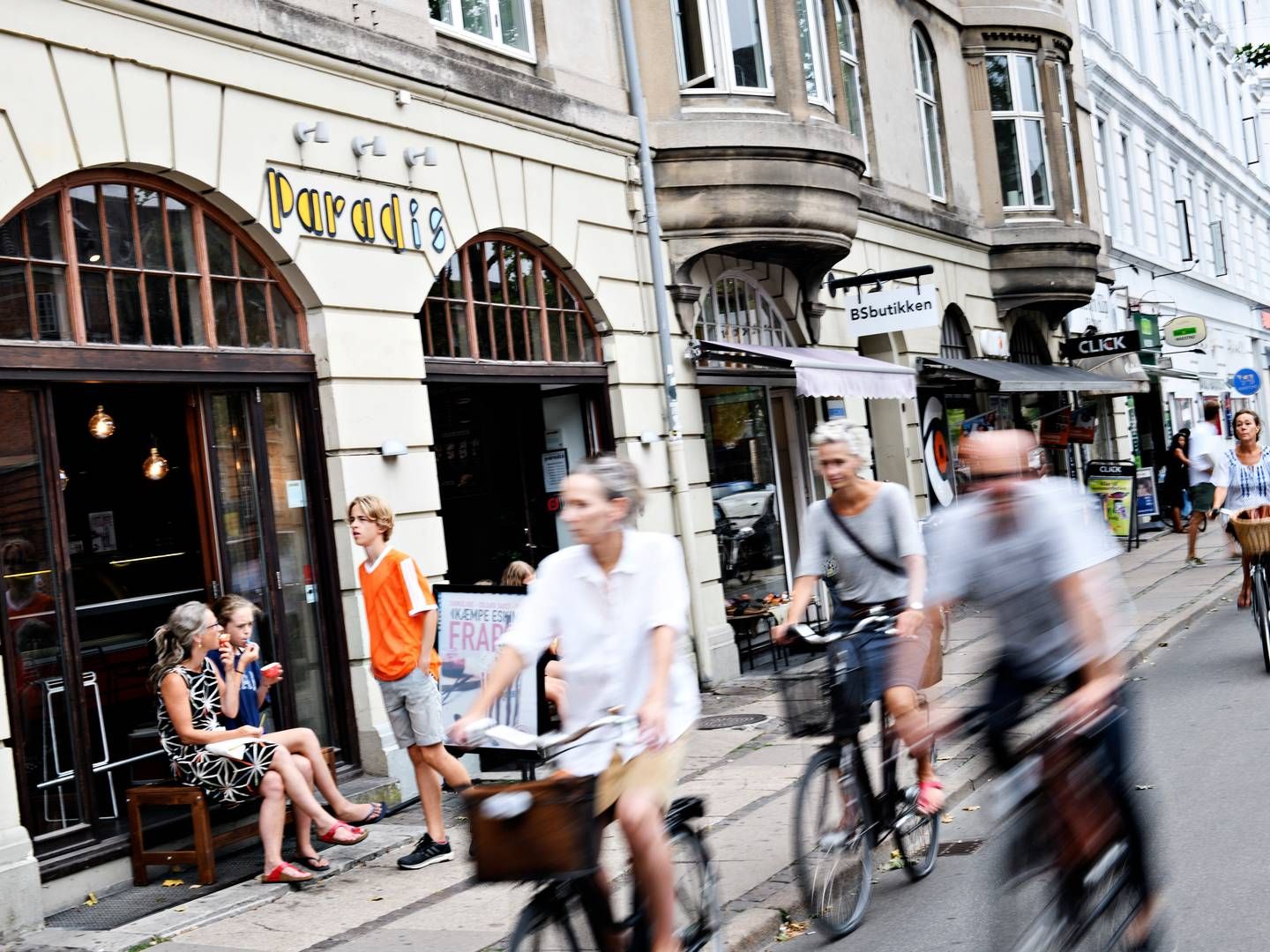 Østerbrogade er en travl og trafikeret gade med mange daglige cyklister og fodgængere. | Photo: Philip Davali