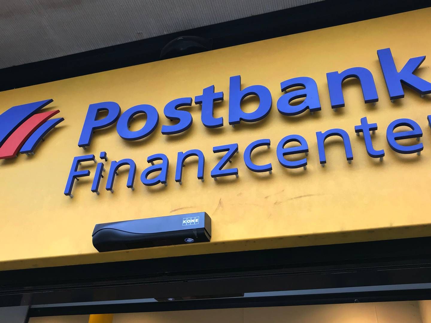 Hat der Deutschen Bank ordentlich Ärger eingebrockt: Ihr Tochterunternehmen Postbank. | Photo: picture alliance / Caro | Sorge