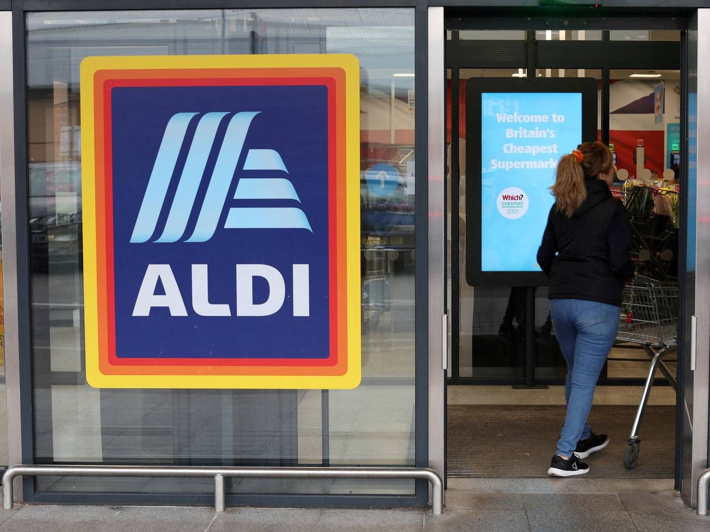 I takt med at antallet af Aldi-butikker i Storbritannien fortsætter med at vokse, fortsætter tilstrømningen af kunder også.