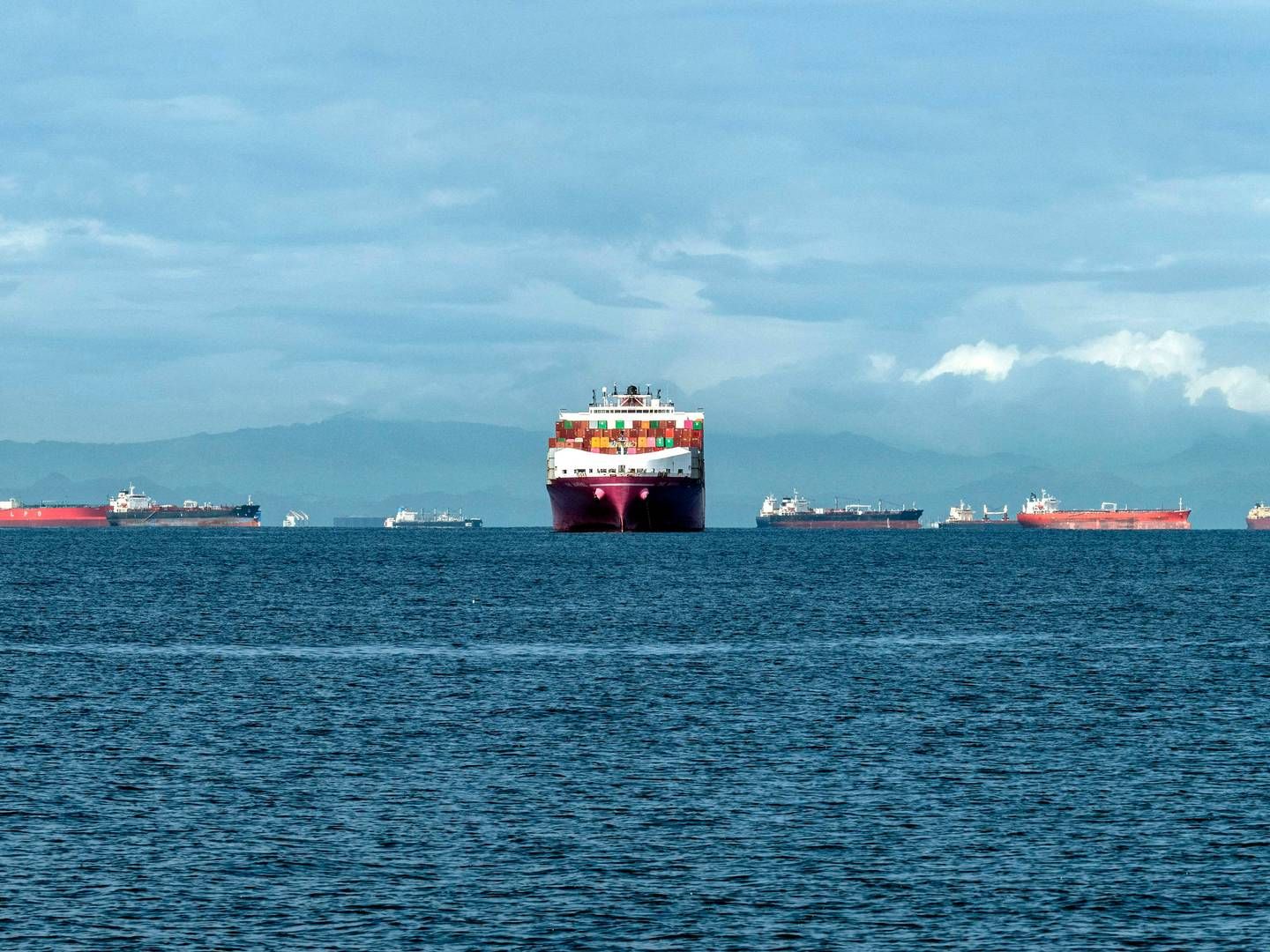 I øjeblikket afventer 102 skibe at sejle gennem de nye og gamle sluser i Panamakanalen, viser tal fra Leth Agencies | Foto: Luis Acosta