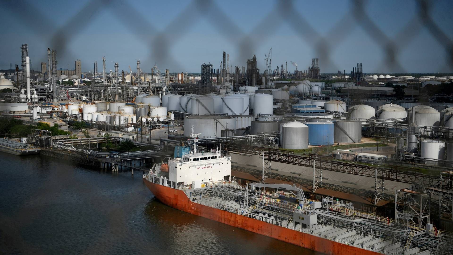 Havnen i Houston, der er centrum for USA's import og eksport af råolie. | Foto: Loren Elliott/Reuters/Ritzau Scanpix