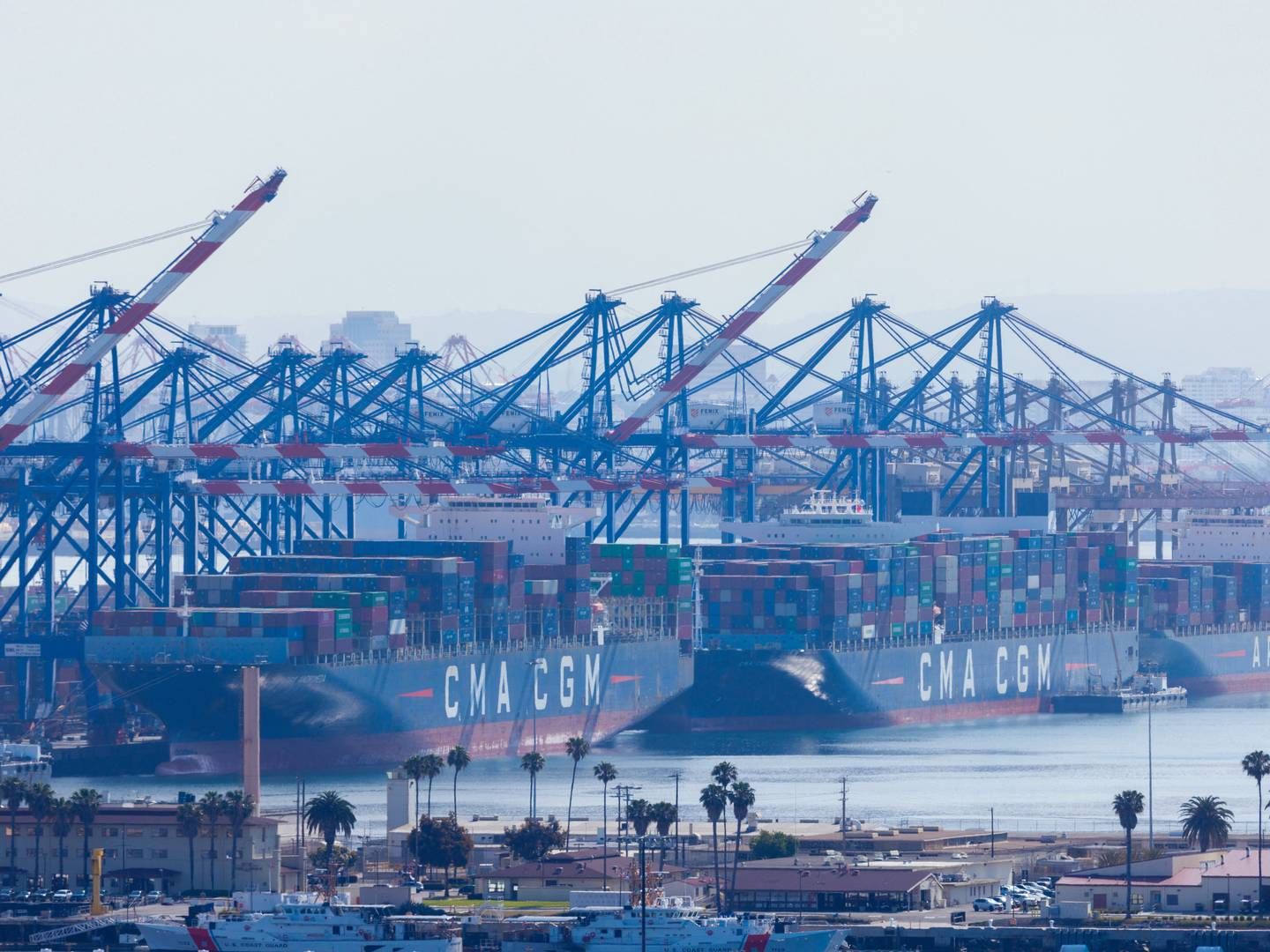 Blandt andet havnen i Los Angeles har været forstyrret af problemer med arbejdsnedlæggelser. | Foto: Mike Blake/Reuters/Ritzau Scanpix
