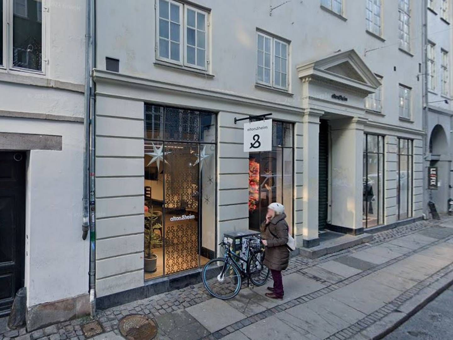 Bygningen i Kronprinsensgade 7 blev tegnet af arkitekt Peder Friis. Nu er den netop blevet handlet til 55,5 mio. kr. | Foto: Google Maps