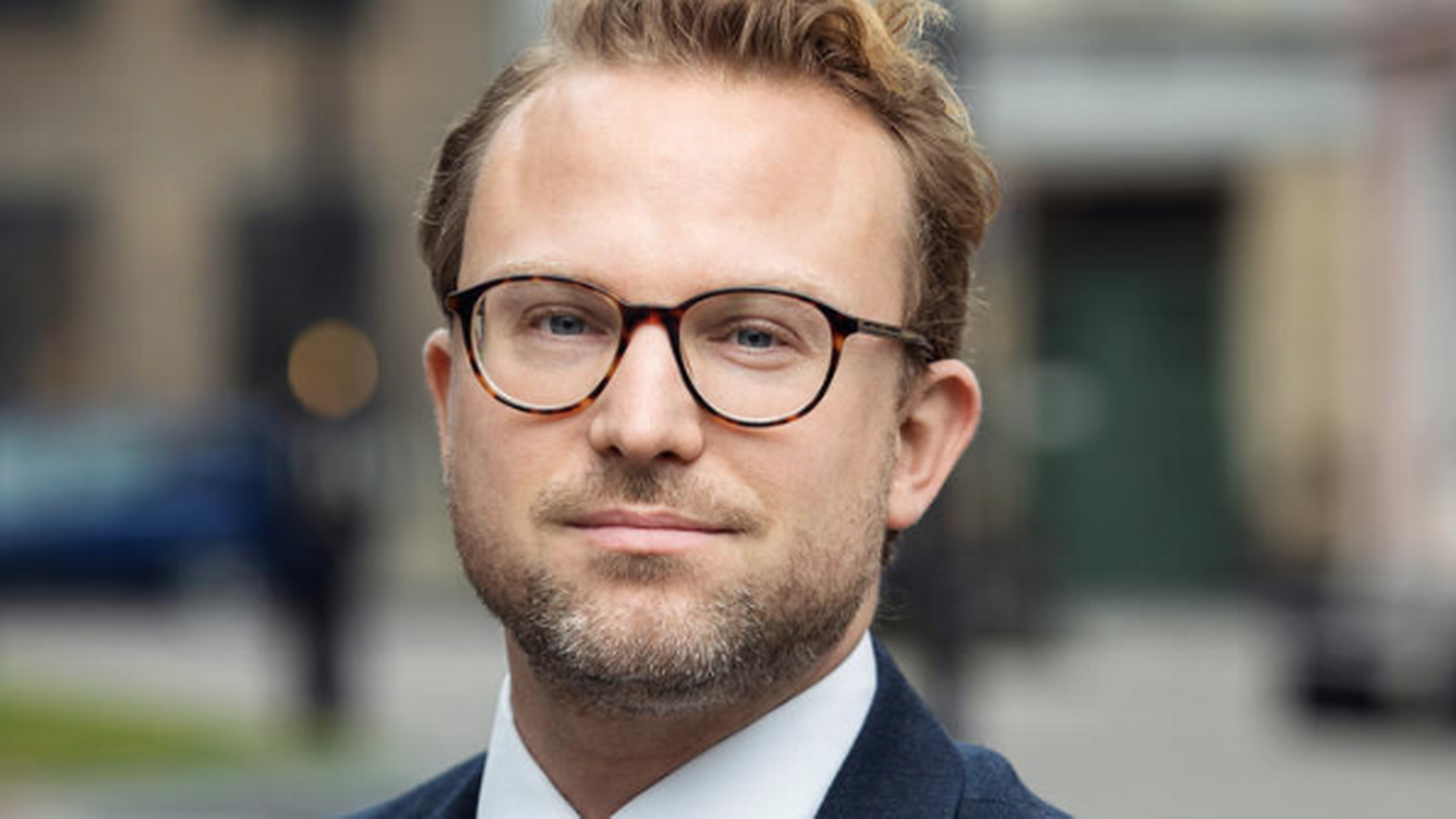 UENIG I KRITIKKEN: Sjef for kommunikasjon og politikk i Eiendom Norge, Erik Lundesgaard, skriver på LinkedIn at Marius Gonsholt Hov heller burde kritisere seg selv. | Foto: Eiendom Norge