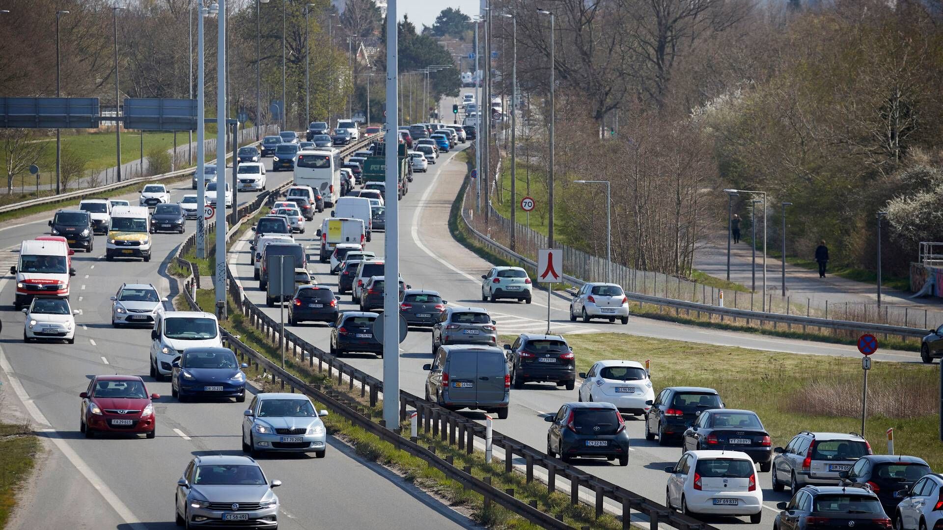 Det er blandt andet på grund af problemer med trængsel på vejen, at S-transportordfører Thomas Jensen ser positivt på en mulig mobilitetsplan. | Foto: Jens Dresling/Ritzau Scanpix