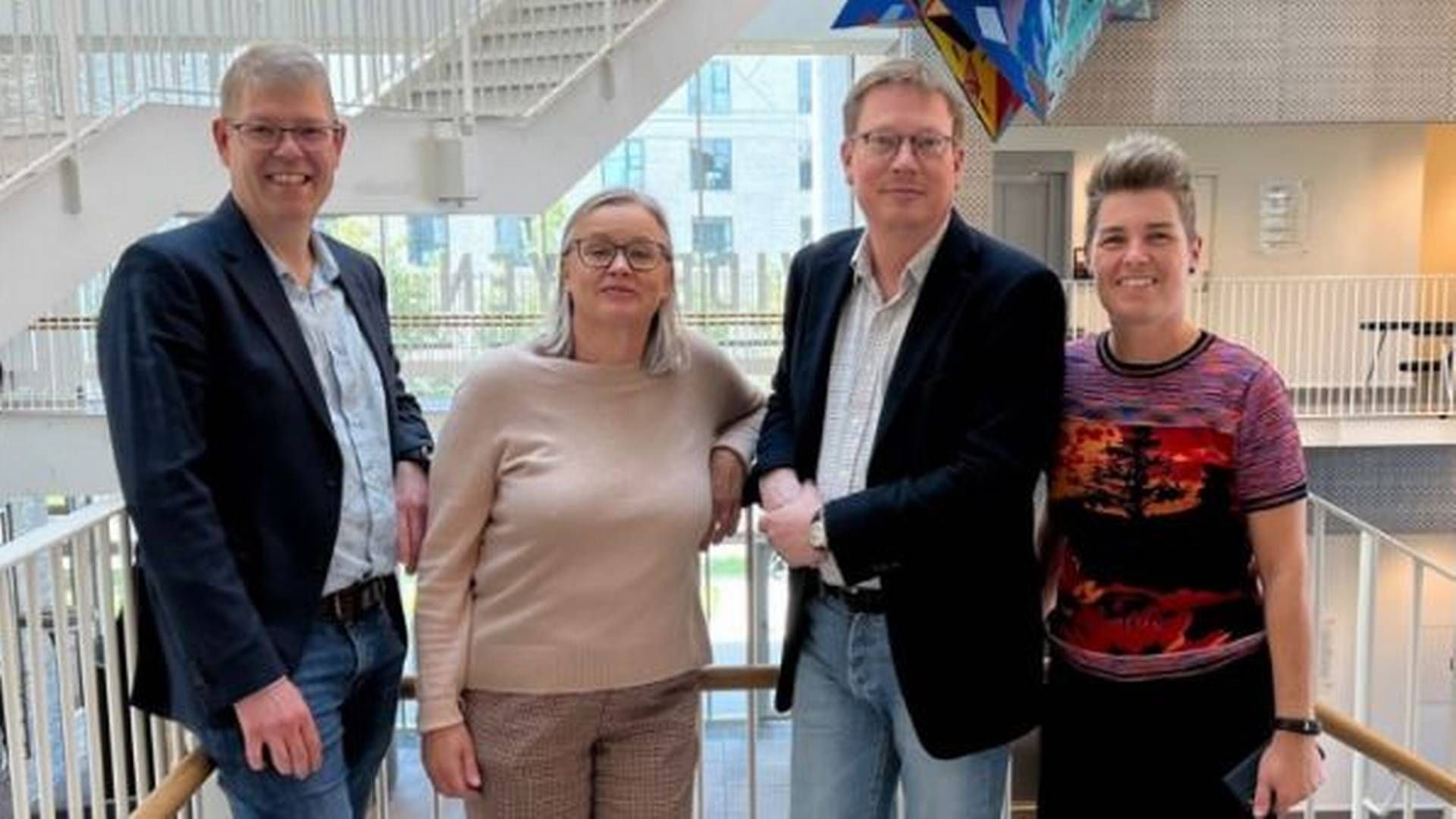 Glyprovac, fra venstre mod højre: Anders Boysen, medstifter og adm. direktør, Kirsten Winther, afgående formand og medejer, Tommi Kainu, formand, Ann Zahle Andersen, medstifter og driftsdirektør. | Foto: Glyprovac / Pr