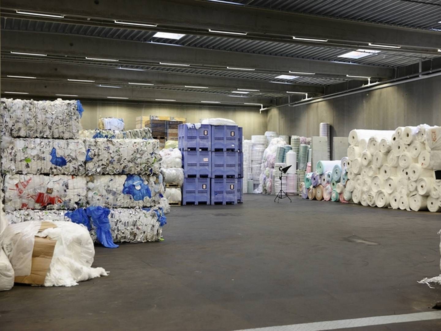 RC Plast aftager plastspild- og affald fra producenter og genbrugspladser, som virksomheden forsorterer, inden det neddeles og vaskes. Herefter finsorterer virksomheden plastaffaldet efter polymertype og sælger det tilbage til plastindustrien. | Foto: Rc Plast/pr