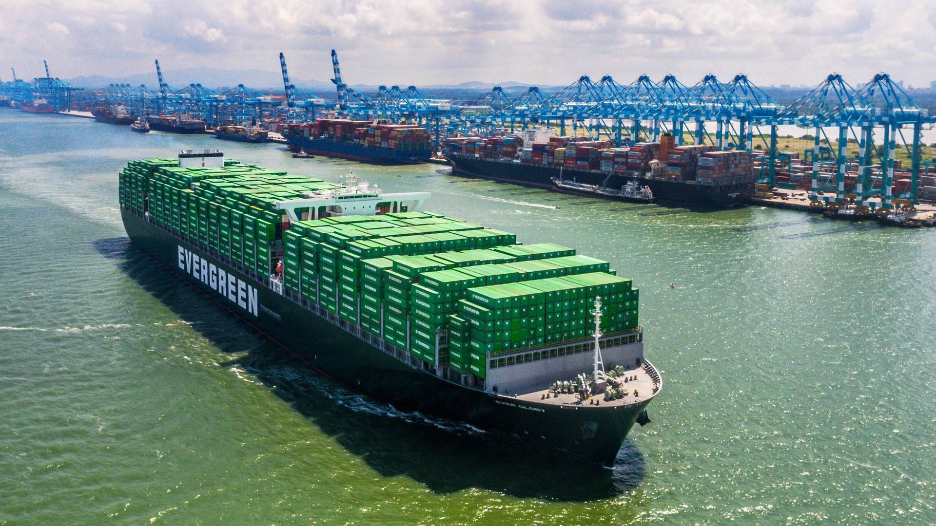 Der kan komme færre afgange med containerskibe i mindre havne. | Foto: Pr / Evergreen
