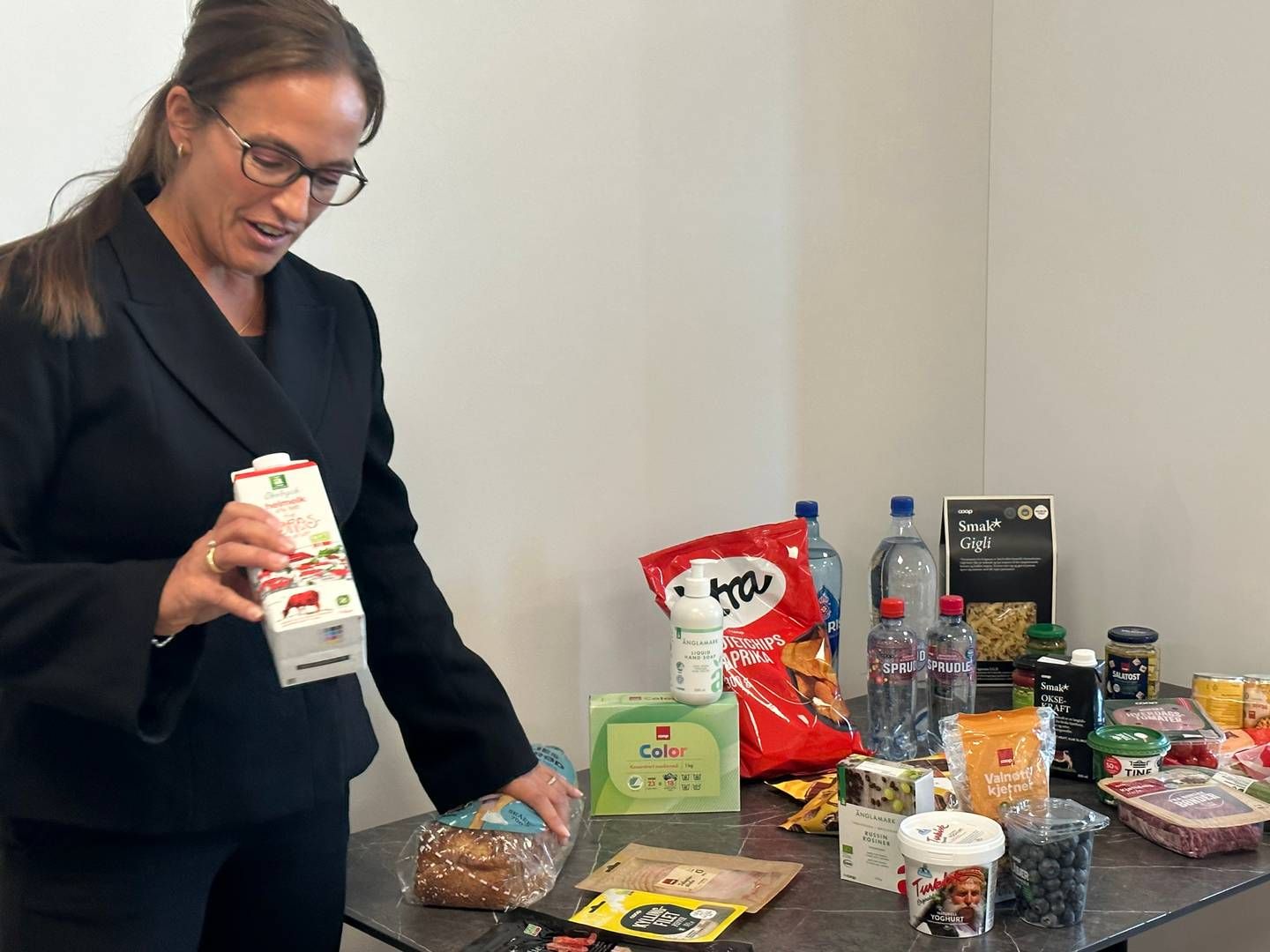 FAVORITT: Dorthe Gill Brudvik, direktør for egne merkevarer i Coop Norge, handler selv både egne merkevarer og varer fra andre leverandører. | Foto: Gøril Huse / HandelsWatch
