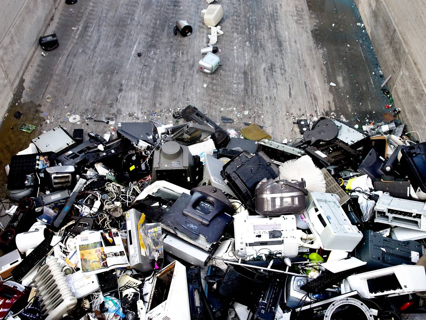 I stedet for at brugt elektronik havner som affald skal fradrag sætte skub i mere genbrug. | Foto: Finn Frandsen