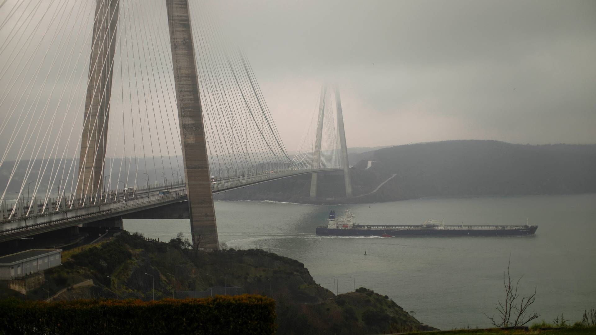 Et tankskib ved Bosporus strædet på vej mod Sortehavet. | Foto: Francisco Seco/AP/Ritzau Scanpix