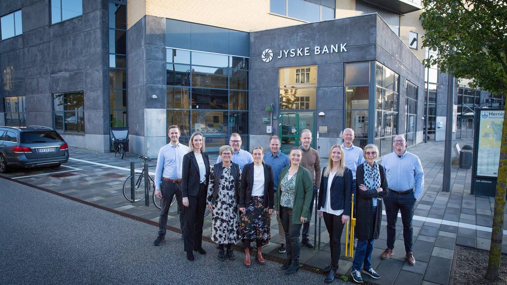 Sparekassen Thy overtager lokaler i Herning fra Jyske Bank. Medarbejderne (på billedet) flytter ind i foråret næste år. | Foto: Sparekassen Thy / pr