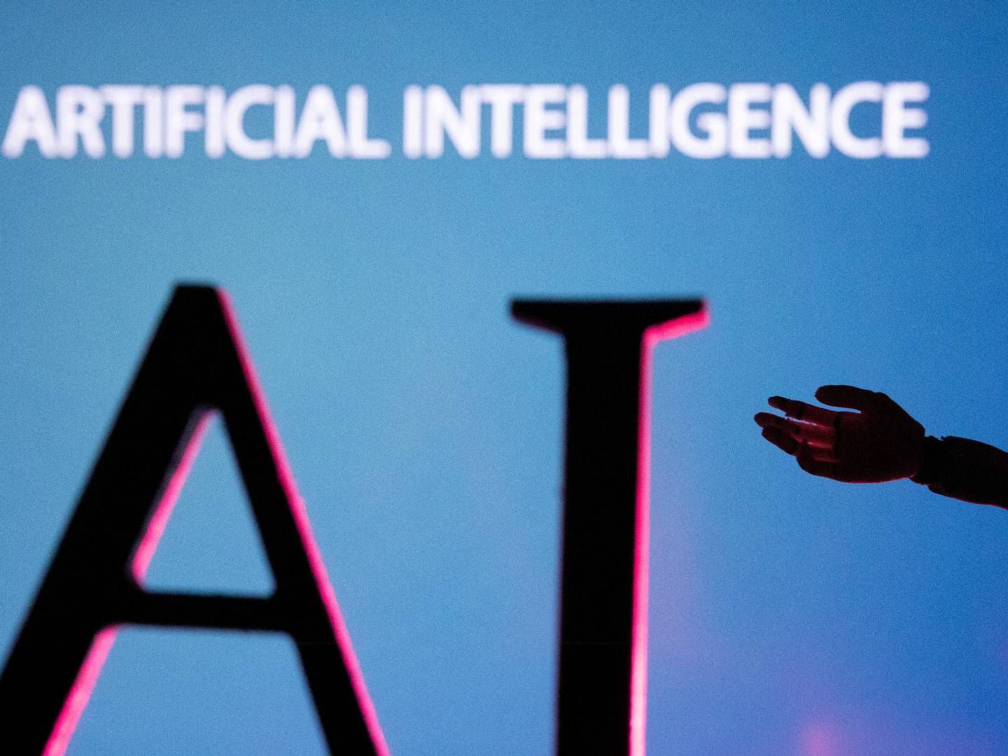 Forfatterne bag søgsmålet beskylder Meta, Microsoft og Bloomberg for at have brugt omstridt datasæt til at træne sine AI-modeller. | Foto: Dado Ruvic/Reuters/Ritzau Scanpix