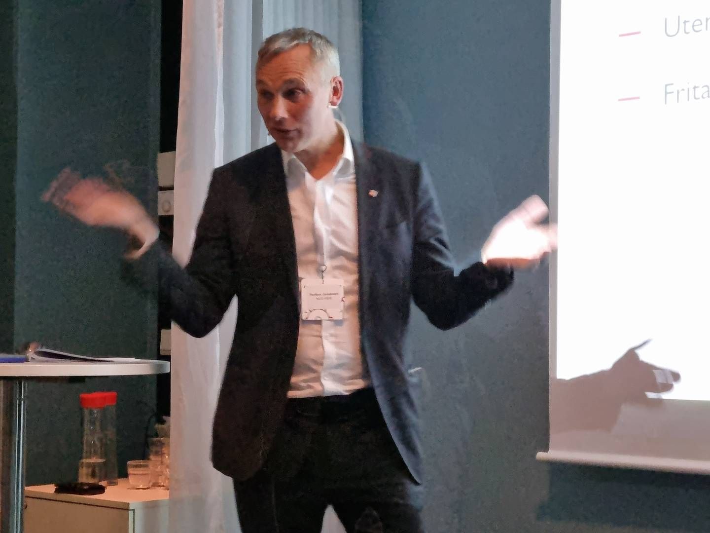 PÅ ENERGIDAGENE: Torfinn Jonassen i RME sier det er alvorlig at kunder ikke får tilknytning til strømnettet. RME vurderer mulige løsninger. | Foto: Linda Sandvik