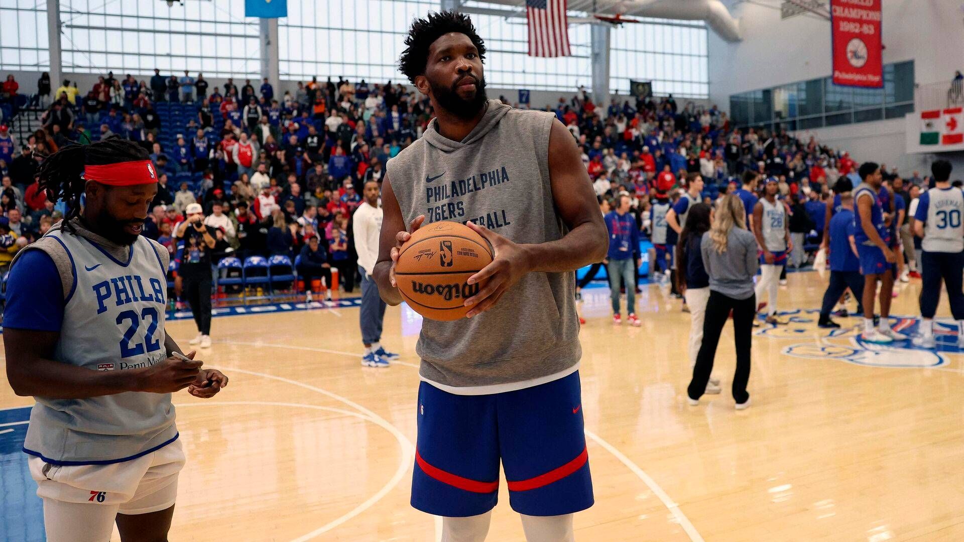 NBA-spilleren Joel Embiid er blandt de spillere, der skal bane vej for Skechers på basketballmarkedet ifølge amerikansk medie.