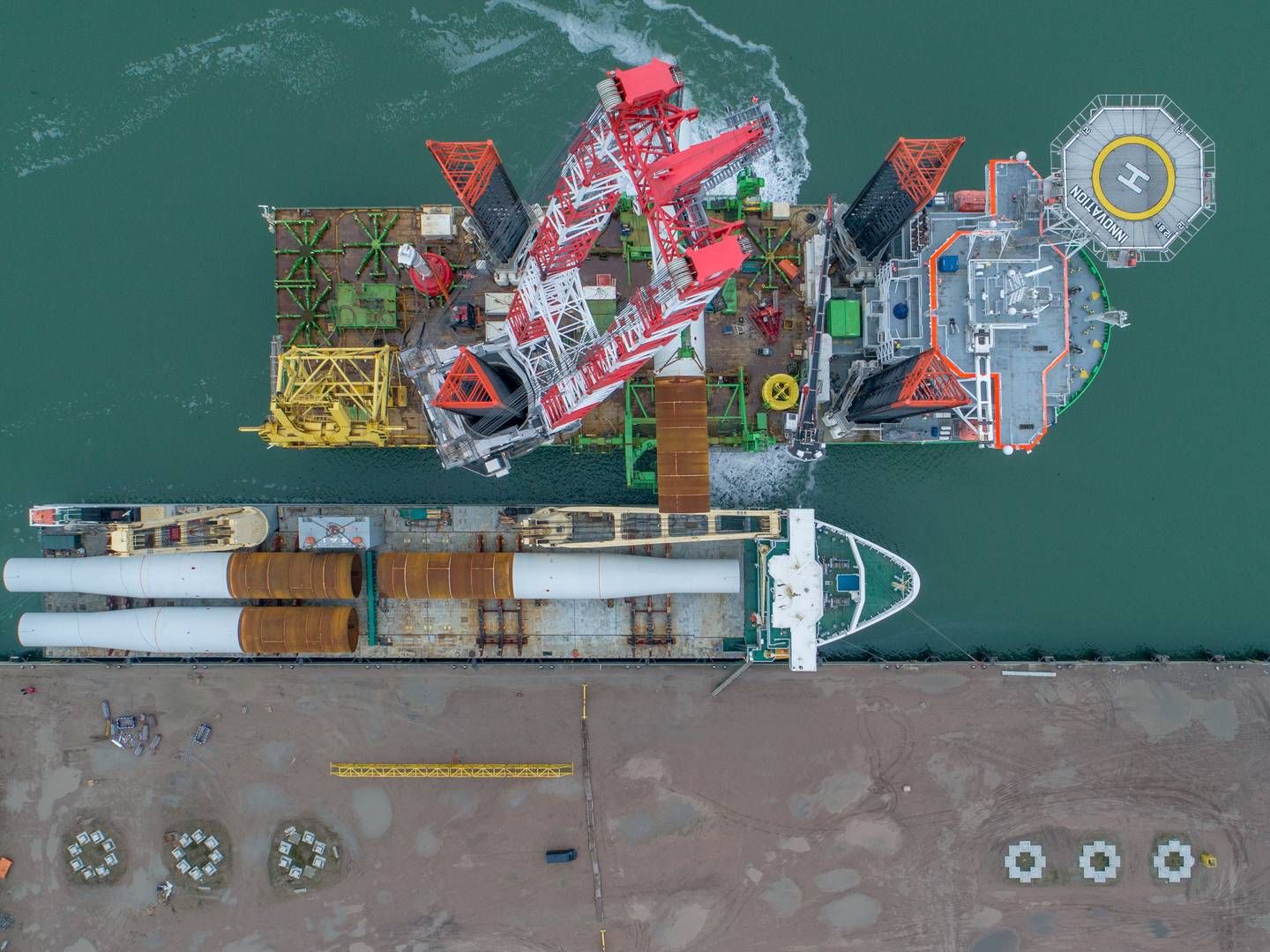 Heavy lift-fartøjet Svenja fra specialrederiet SAL er en del af tyske Harren Group, der nu går ind i ship management. | Foto: SAL