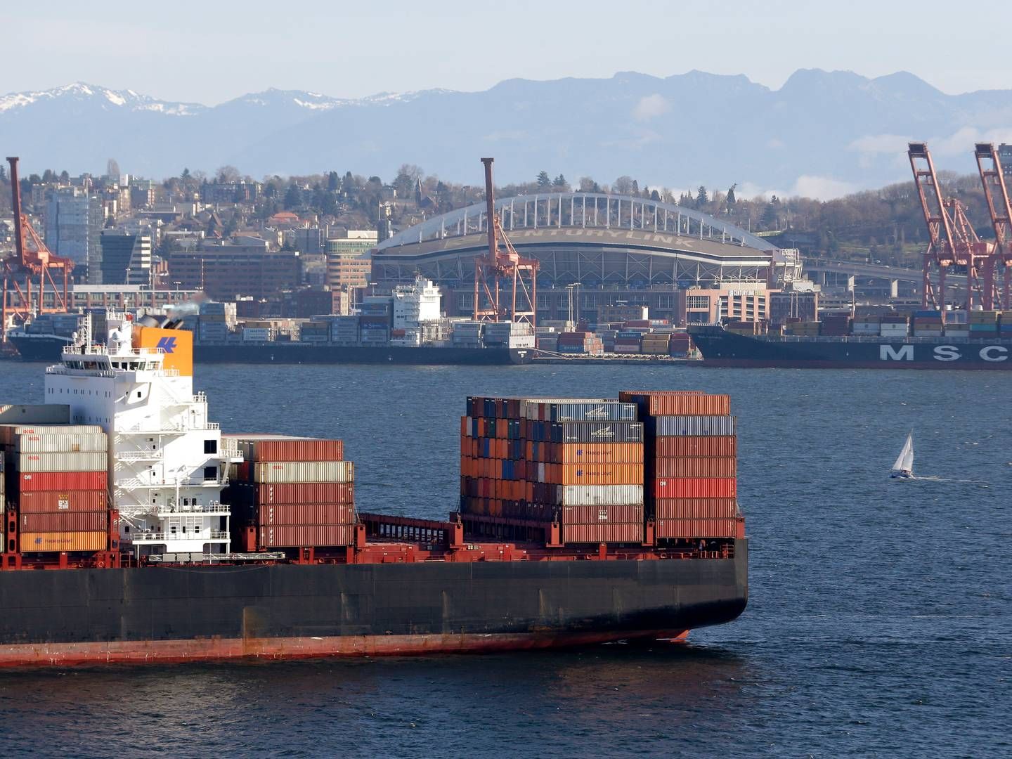 Matson is based in Hawaii and focuses on shipping to and from the US in ports such as Seattle (pictured), Los Angeles and Long Beach. | Photo: Elaine Thompson/AP/Ritzau Scanpix