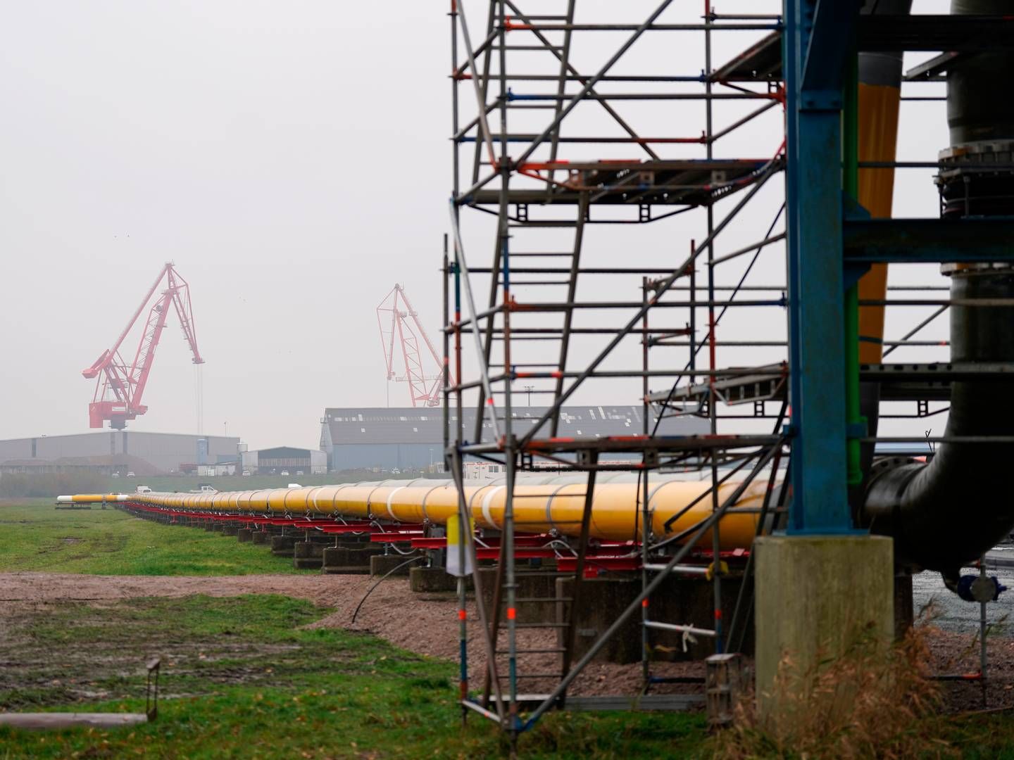 Rørledning til flydende naturgas, LNG, under etablering i Brunsbüttel. | Foto: Marcus Brandt/AP/Ritzau Scanpix