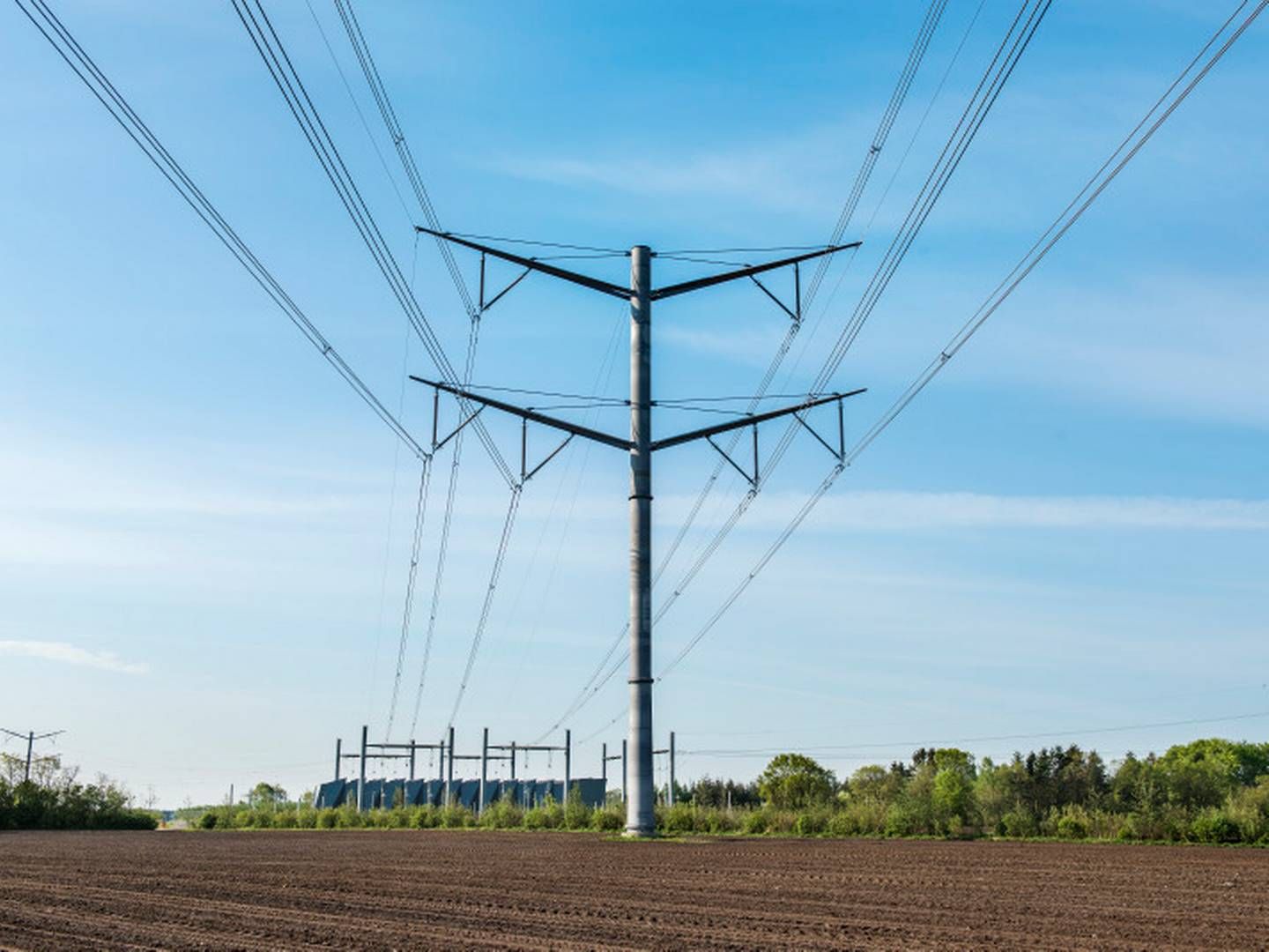 KLAGER TIL EU: Kraftprodusentene i Danmark er ikke fornøyd med hvor mye de må betale for tilknytte vindturbiner til strømnettet, og håper på hjelp fra EU-kommisjonen. | Foto: Energinet