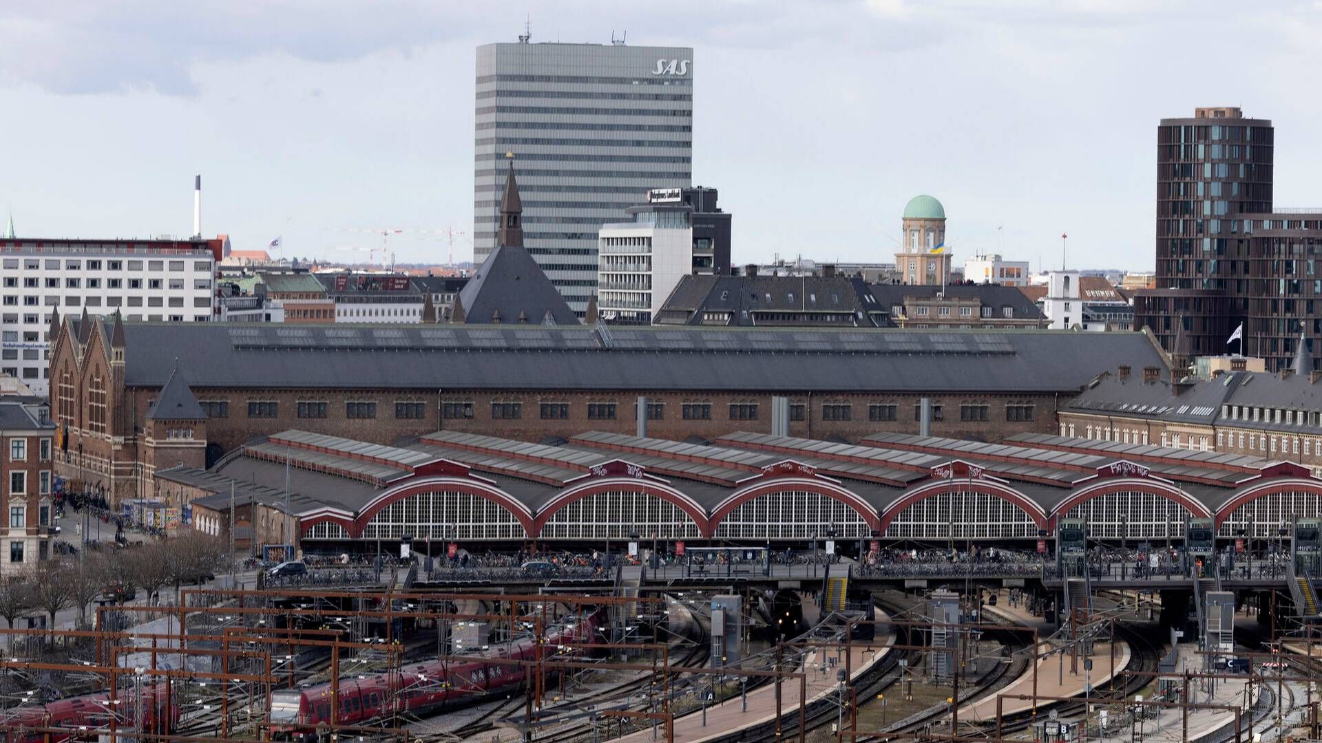 Undersøgelsen af togdriften i Hovedstadsområdet, herunder kapacitetsudfordringerne på Københavns Hovedbanegård, skal ligge færdig i 2026. | Foto: Thomas Borberg/Ritzau Scanpix