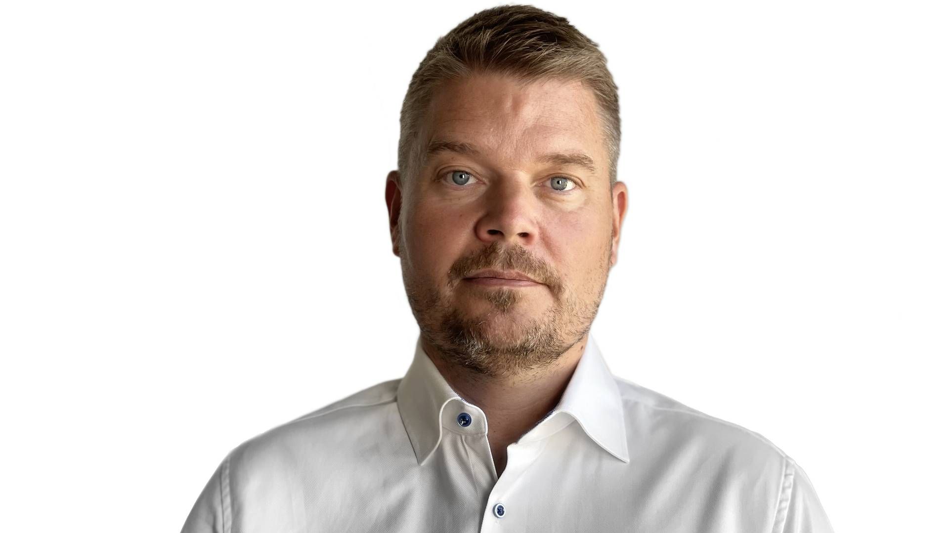 FORLATER: Niklas Tyrén, økonomidirektør i Kjell Group, forlater selskapet. | Foto: Kjell & Company