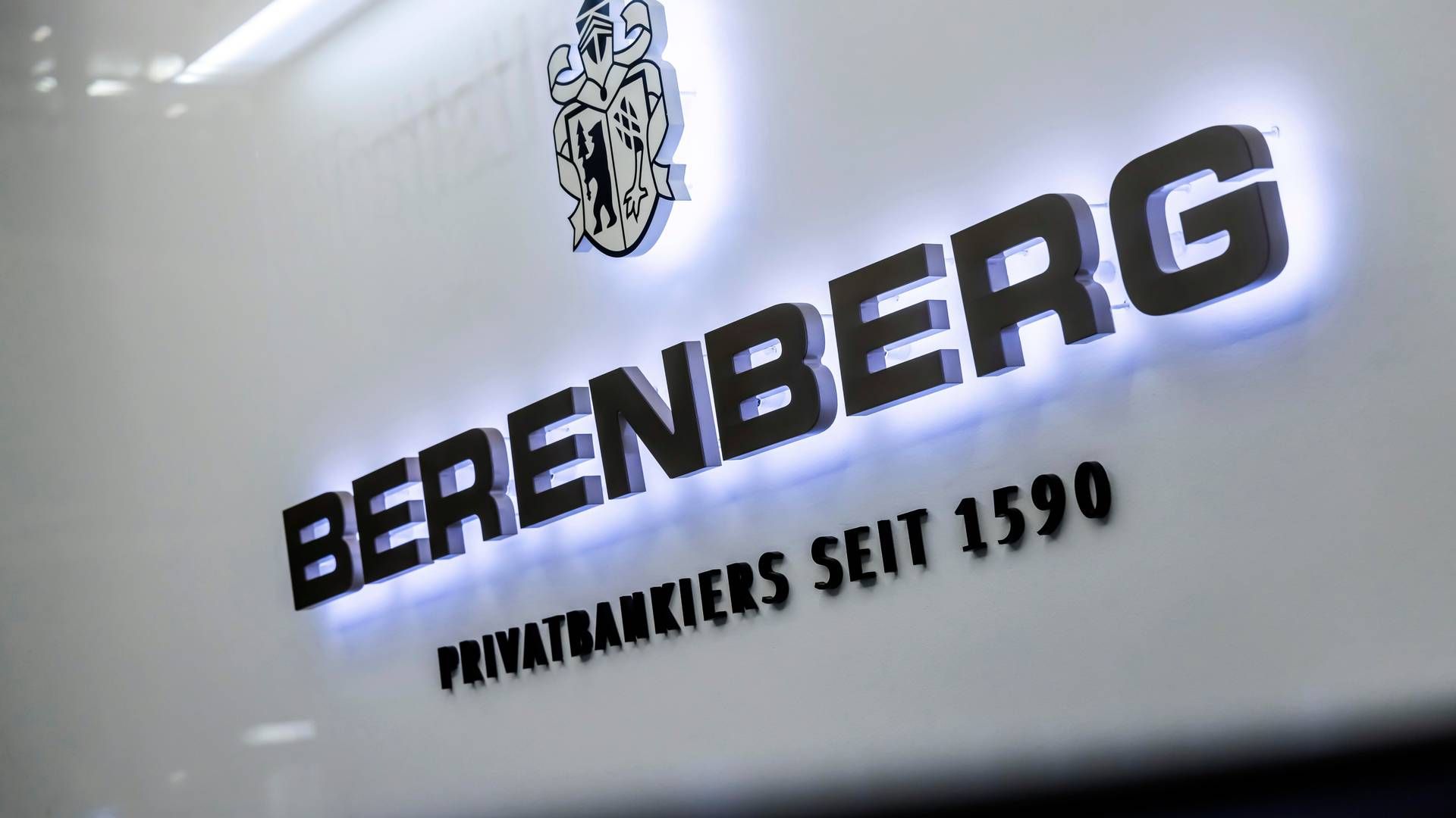 Das Berenberg-Logo. | Foto: picture alliance / imageBROKER | Arnulf Hettrich