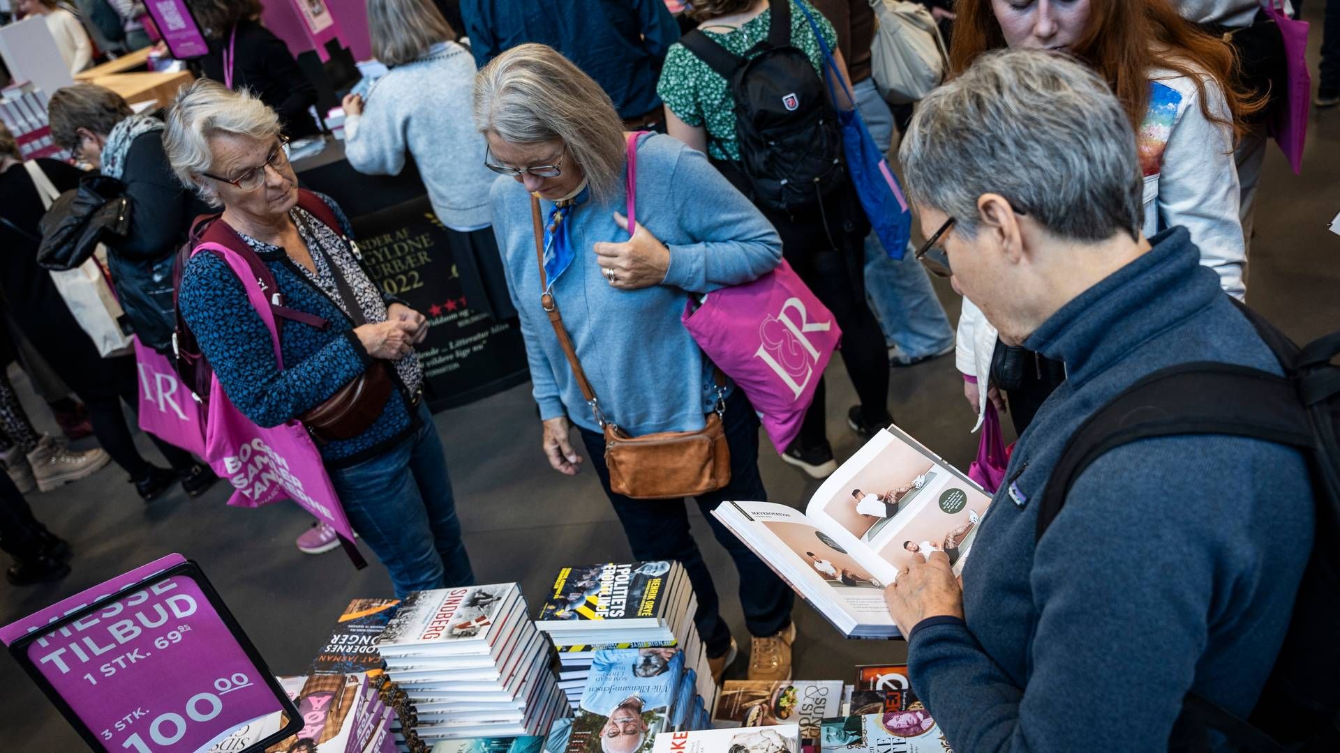 ”En stor del af det, der læses og lyttes i dag i streaming, er litteratur af ældre dato (bagkatalog), og streaming er på den måde med til at holde forfatterskaber og litteraturhistorien i live. Også den bevægelse risikerer vi at sætte en stopper for, hvis et boykot skulle komme på tale," siger Natasha Brandt. | Foto: Emil Nicolai Helms/Ritzau Scanpix