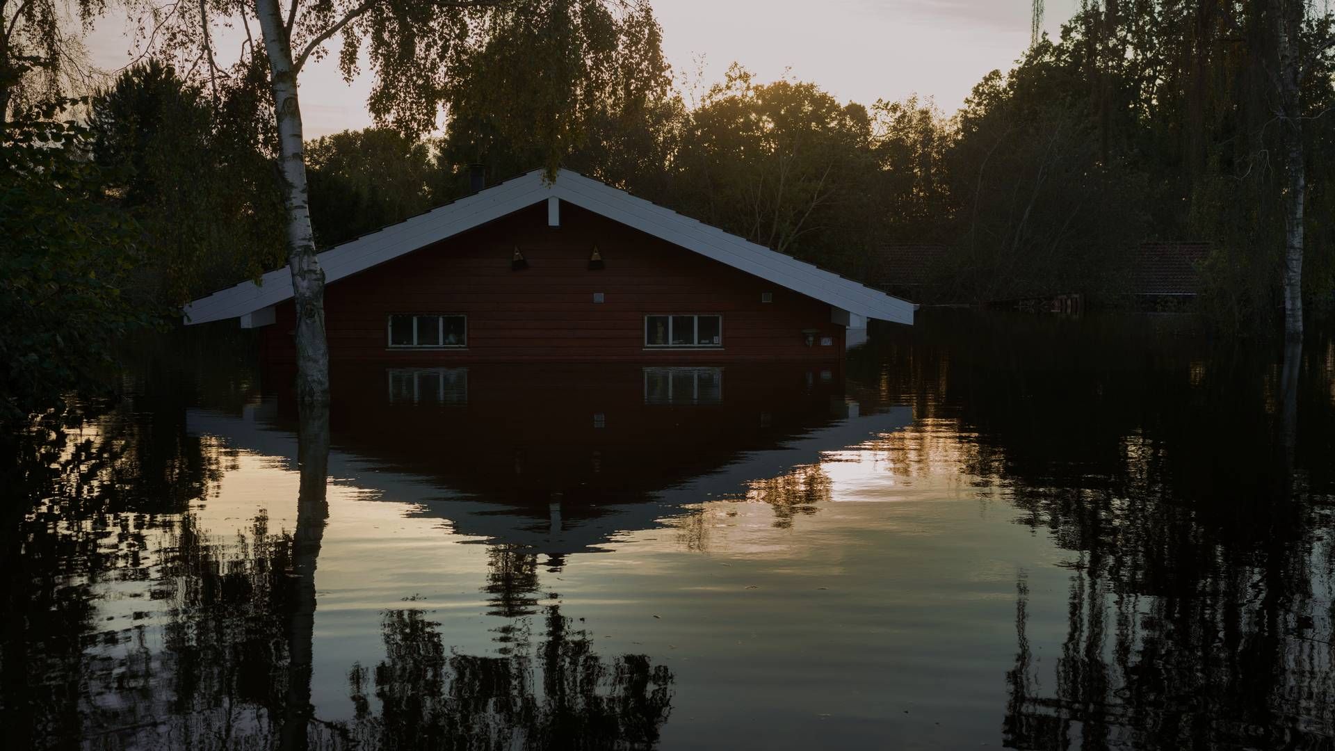 Danmark var 20.-21. oktober ramt af storm og høj vandstand mange steder i landet. Det har ført til travlhed i forsikringsselskaberne, der dog ikke har været hurtige nok ifølge erhvervsminister Morten Bødskov. | Foto: Mads Nissen