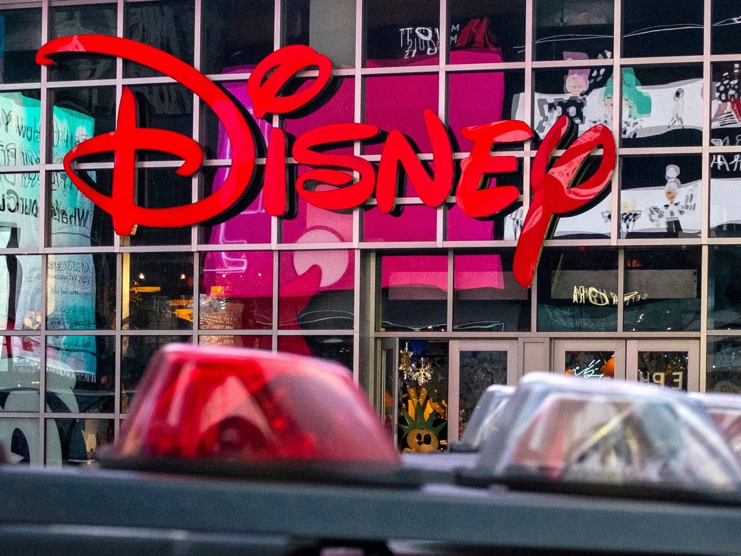 Disney er ikke alene om at udskyde premiere på storfilm. Også fx Warner Bros. Discovery har udskudt den længe ventede opfølger "Dune: Part 2".