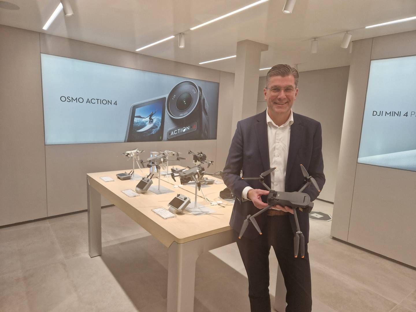 Michael Bech er hevet ind for at stå i spidsen for DJI's udrulning af monobrand-butikker i Norden. En af grundene til, at de valgte netop ham, var efter eget udsagn, at han har en fortid hos Apple-forhandleren Humac. | Foto: Jens Betak/detailwatch