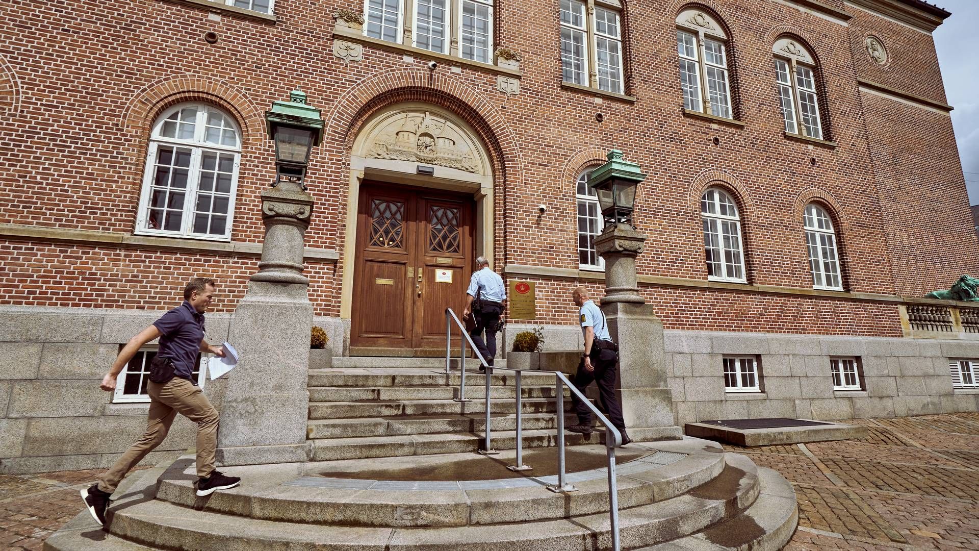 Det er velkendt, at landets domstole kæmper med lange sagsbehandlingstider. På billedet ses Retten i Aarhus, der er en af landets hårdest ramte byretter. | Foto: Claus Bonnerup